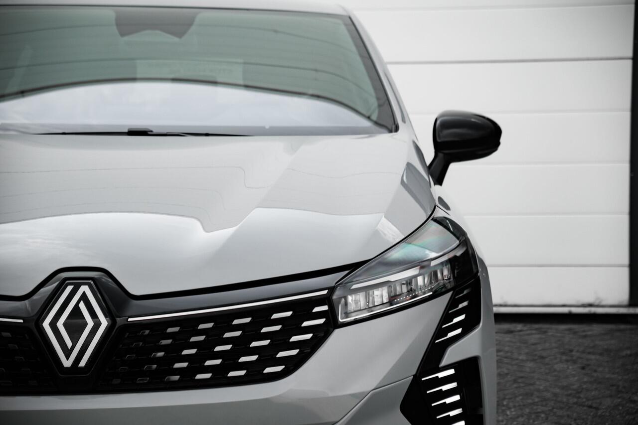 Renault CLIO 1.6 E-Tech Full Hybrid 145 techno NU met ¤ 4000,- KORTING