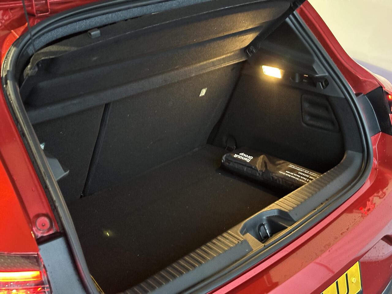 Renault CLIO 1.6 E-Tech Full Hybrid 145 esprit Alpine GROOT SCHERM | 360 CAMERA | ADAPTIVE CRUISECONTROL | BLIND SPOT | CLIMA