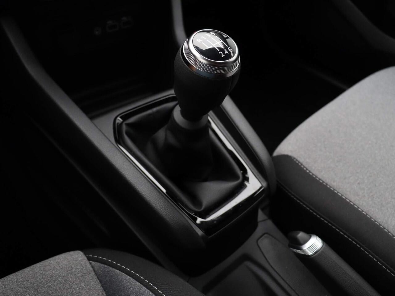 Renault CLIO TCe 90pk GPF evolution | Lichtmetalen velgen | Getint glas | Achteruitrijcamera |