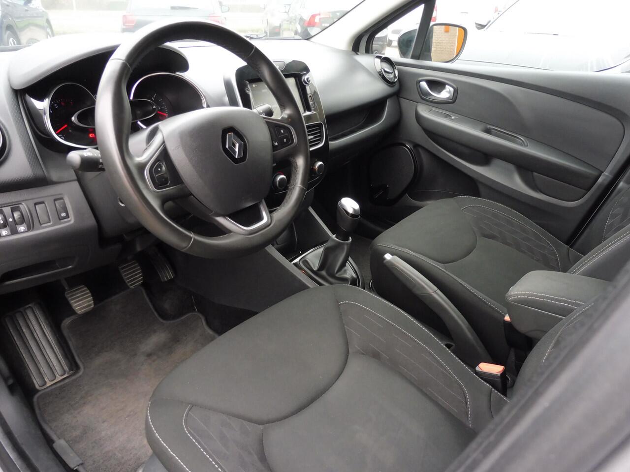 Renault CLIO Estate 0.9 TCe Limited 1e eig | Trekhaak | PDC | Navi | Cruise | LMV16"| NL auto