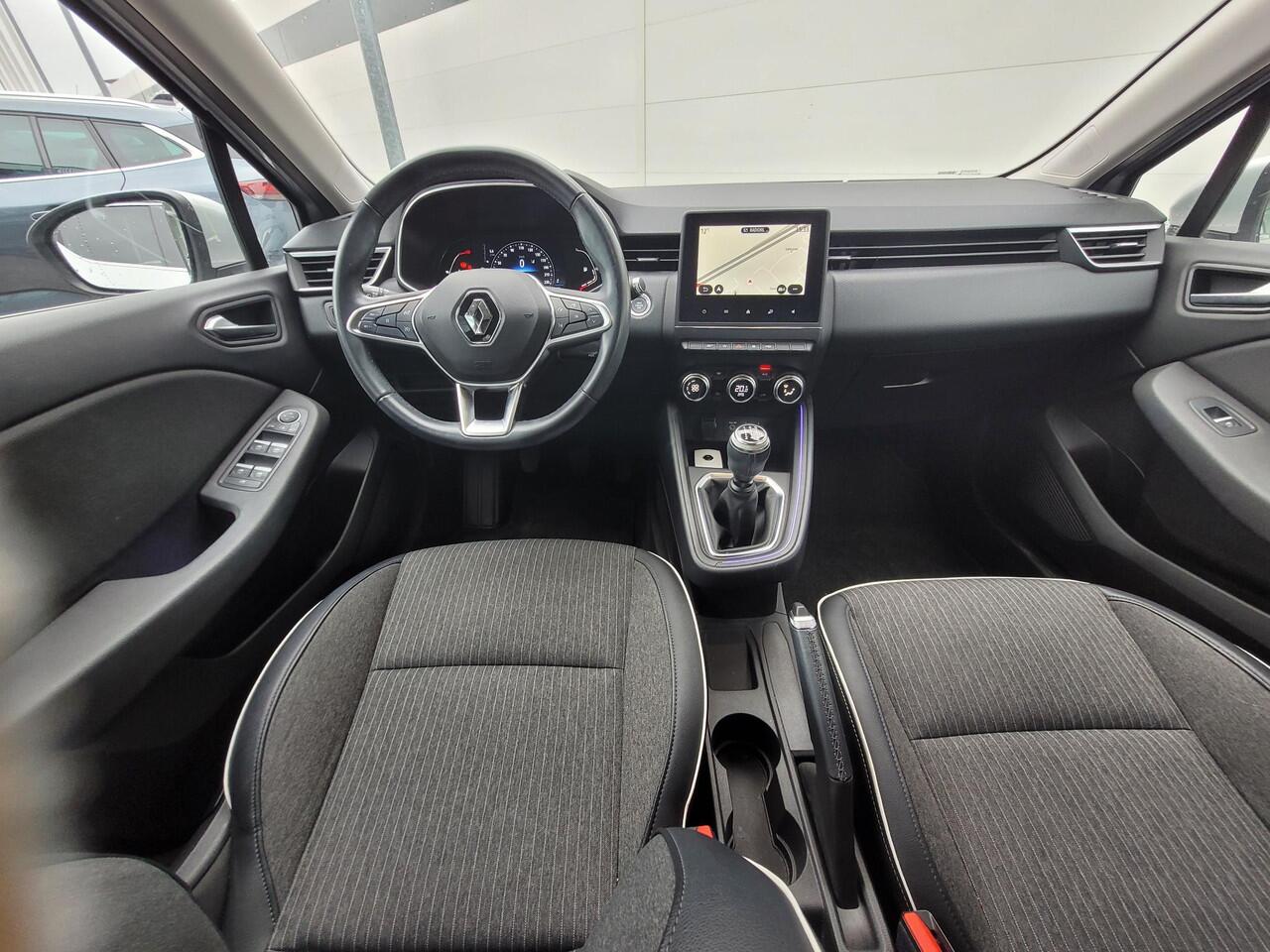 Renault CLIO 1.0 TCe Intens | Camera | Navigatie | 17" Lichtmetalen Velgen | Dealer Onderhouden