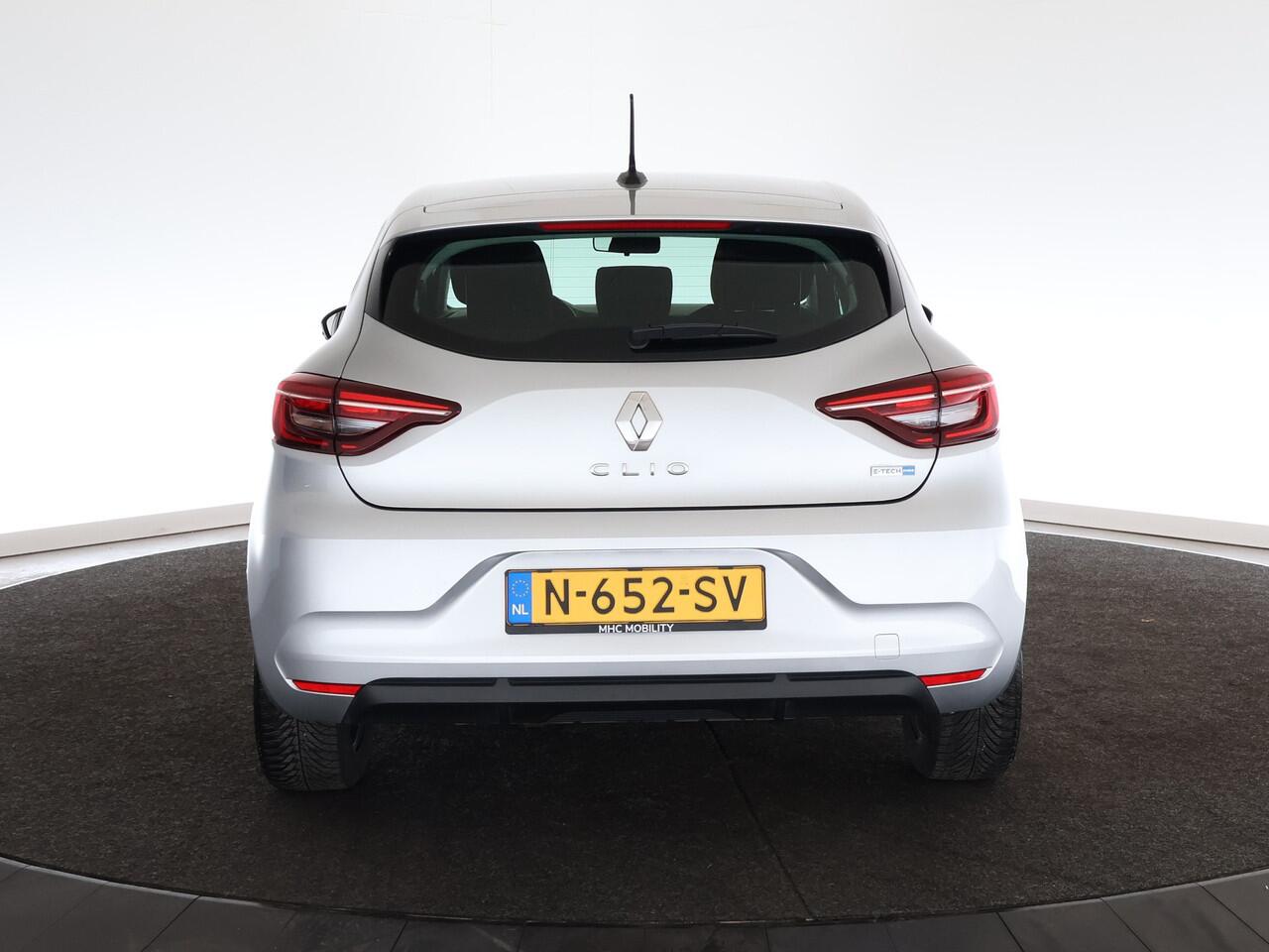 Renault CLIO 1.6 E-Tech Hybrid 140 Zen | Automaat | Navi |*