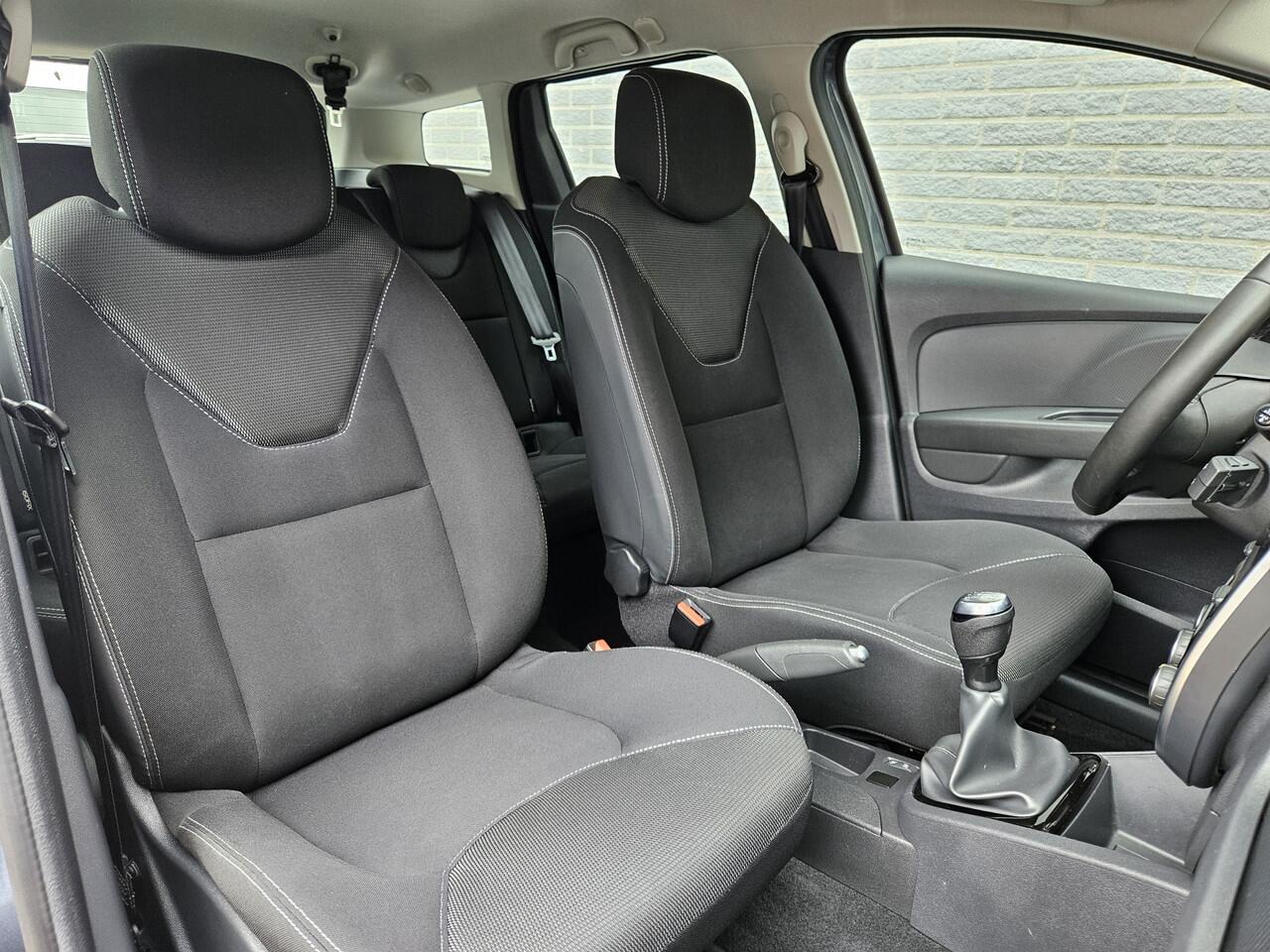 Renault CLIO Estate 0.9 TCe Zen Inclusief Afleveringskosten