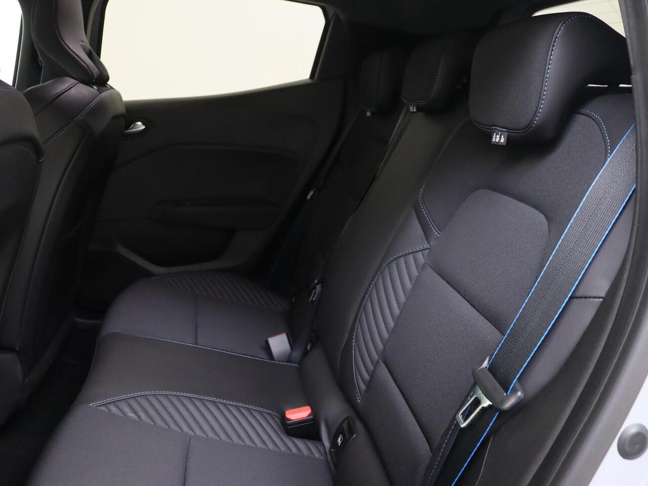 Renault CLIO 1.6 E-Tech Full Hybrid 145 esprit Alpine | LM velgen | Clima | Half leder | sportstoelen | stoelverwarming