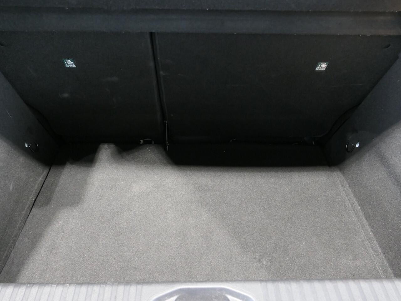 Renault CLIO 1.0 TCe 90 Techno *DEALER ONDERHOUDEN* *17" LMV + Groot scherm!* - Camera, allseasons, volledig digitaal instrumentenpaneel