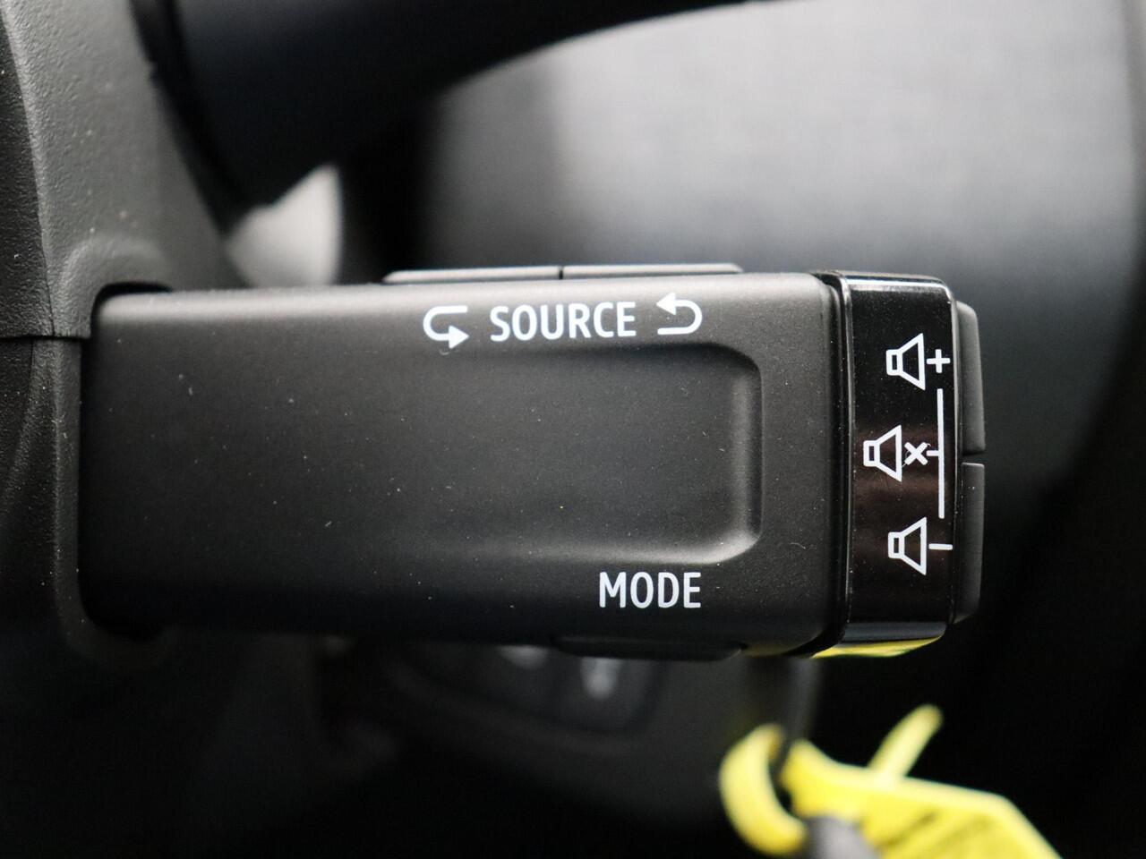 Renault CLIO TCe 90pk GPF evolution | Airco | Parkeersensoren achter | Cruise control | Apple carplay | Vierseizoenbanden |