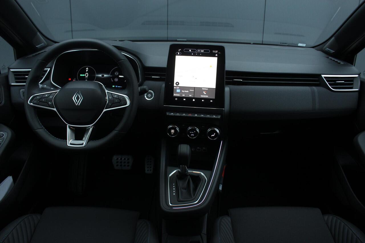 Renault CLIO 1.6 E-Tech Full Hybrid 145Pk esprit Alpine | Navigatie | Apple & Android Carplay | Parkeersensoren Voor & Achter + 360 Camera | Climate Control | Premium Bose Geluidsysteem | Stoel en Stuurverwarming | Keyless Entry | Adaptieve Cruise Control |