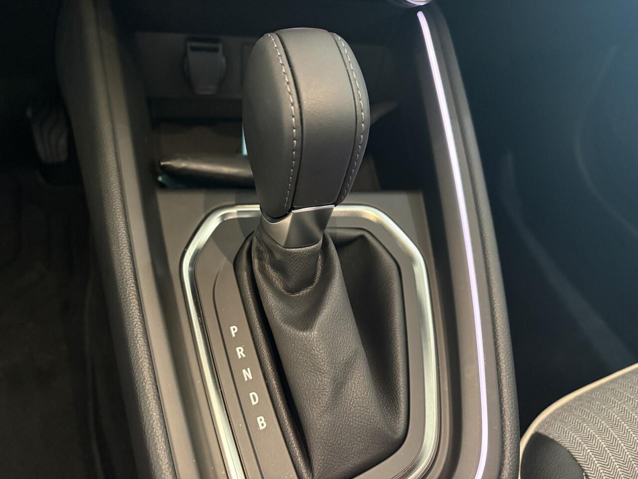 Renault CLIO 1.6 E-Tech Full Hybrid AUT 145 techno | Navigatie | Stoelverwarming | Climat Control | 360 Camera