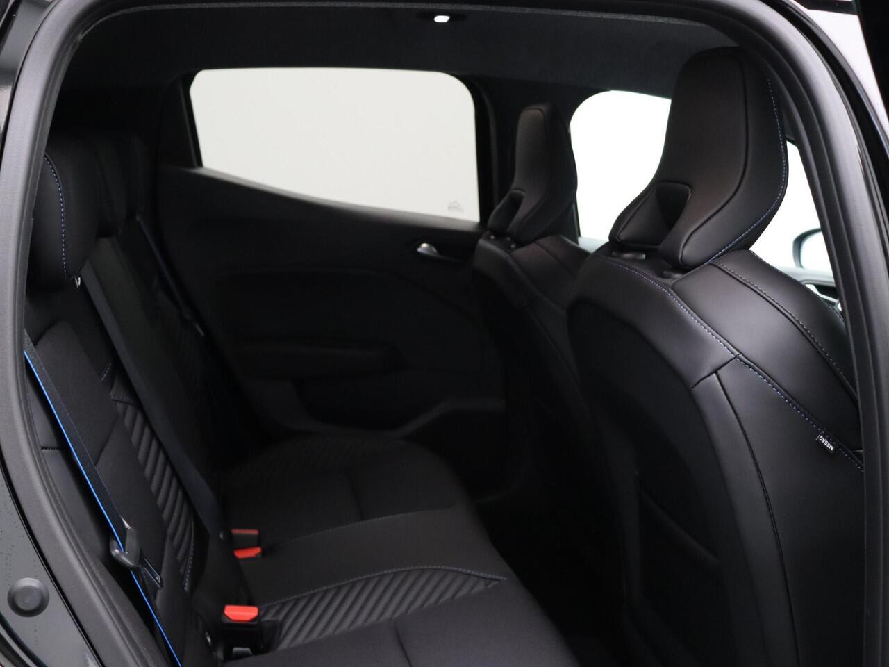 Renault CLIO E-Tech Full Hybrid 145pk esprit Alpine | Stoel- en stuurwielverwarming | 360 graden camera | 17" lichmetalen velgen | Adaptive Cruise control |