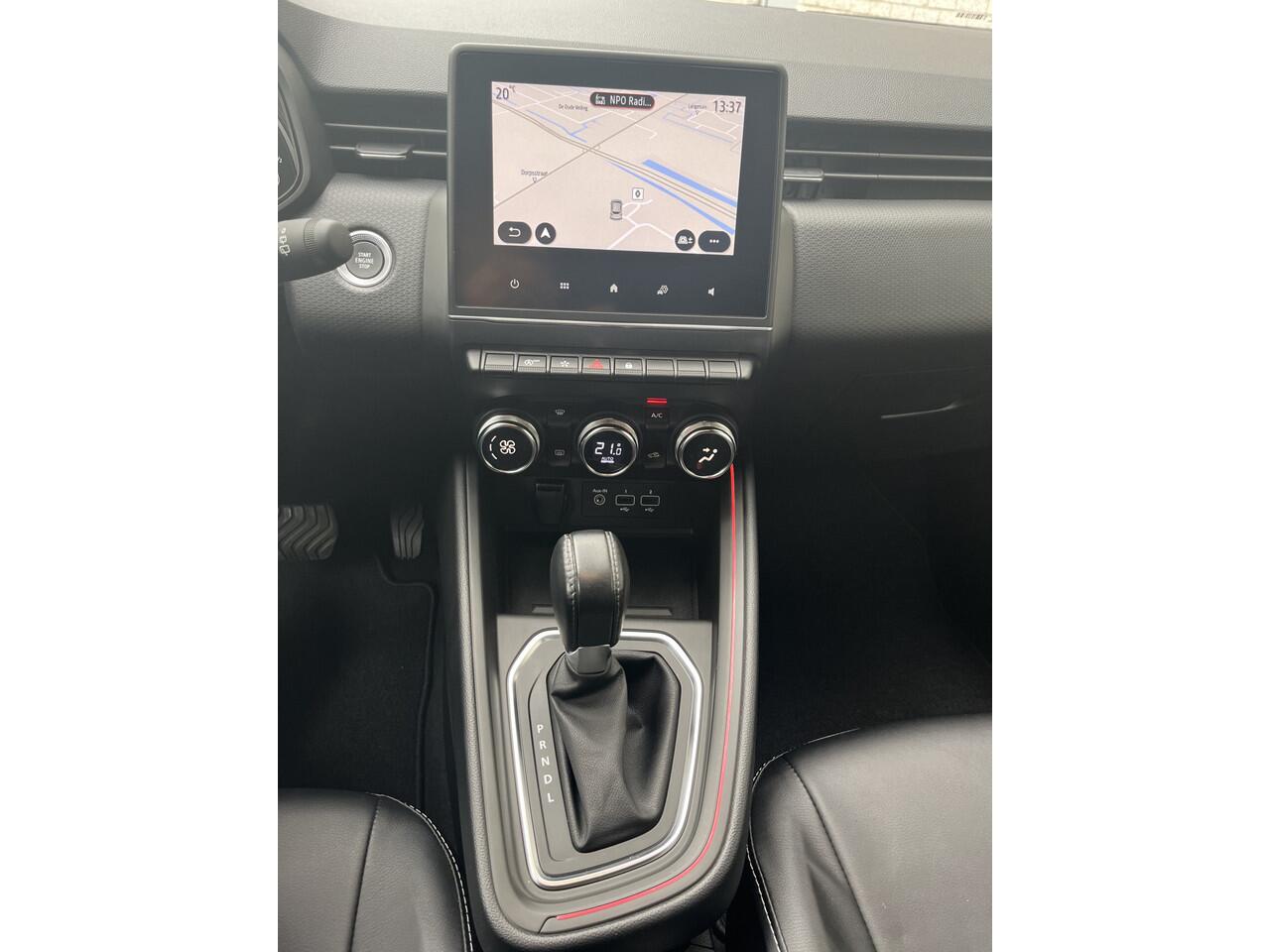 Renault CLIO TCe 100 EDC ( automaat ) Intens | automaat | | incl. Bovag rijklaarpakket met 12 maanden garantie |