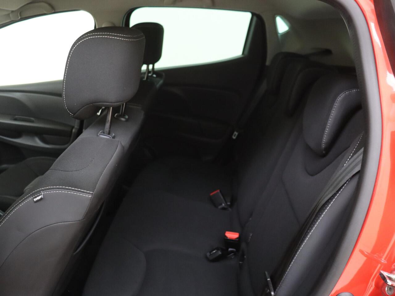 Renault CLIO 0.9 TCe Limited | Navigatie