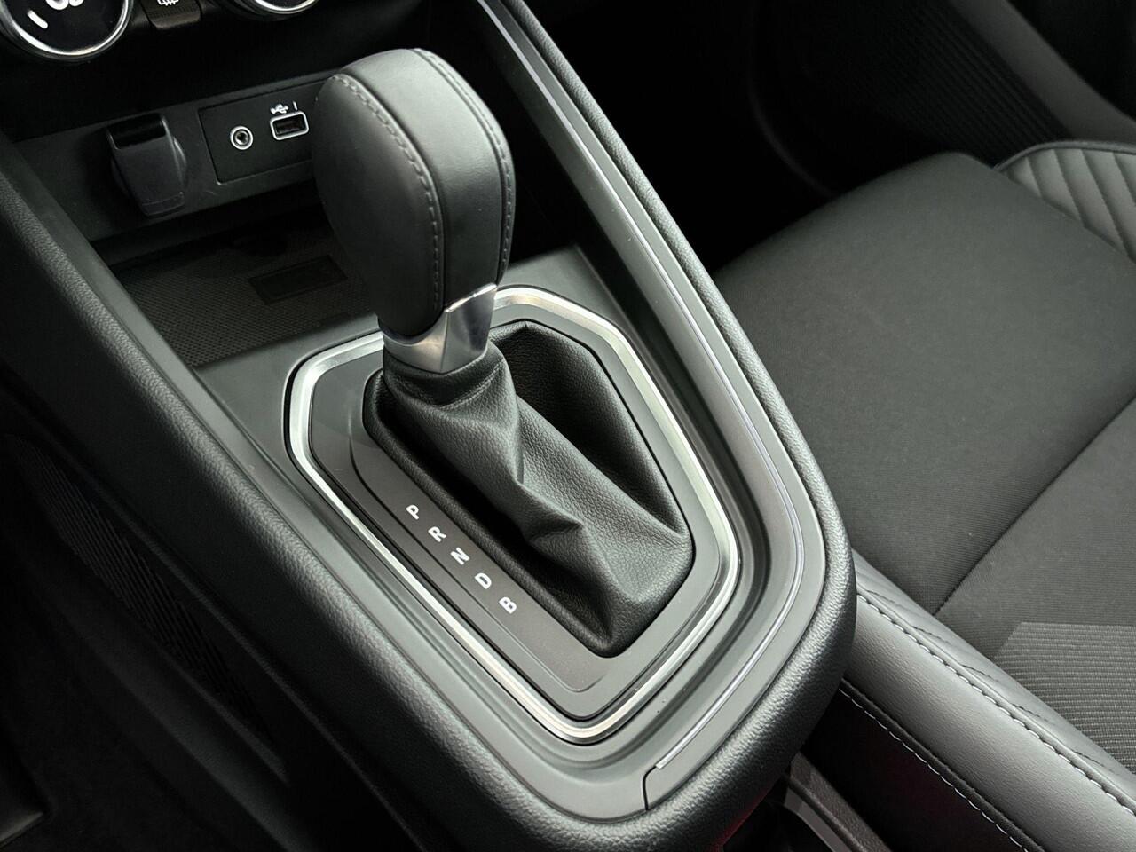 Renault CLIO 1.6 E-Tech Full Hybrid 145Pk esprit Alpine | Navigatie | Draadloze Apple & Android Carplay | Parkeersensoren & 360 Graden Camera | Adaptieve Cruise Control | Keyless Entry | DAB |