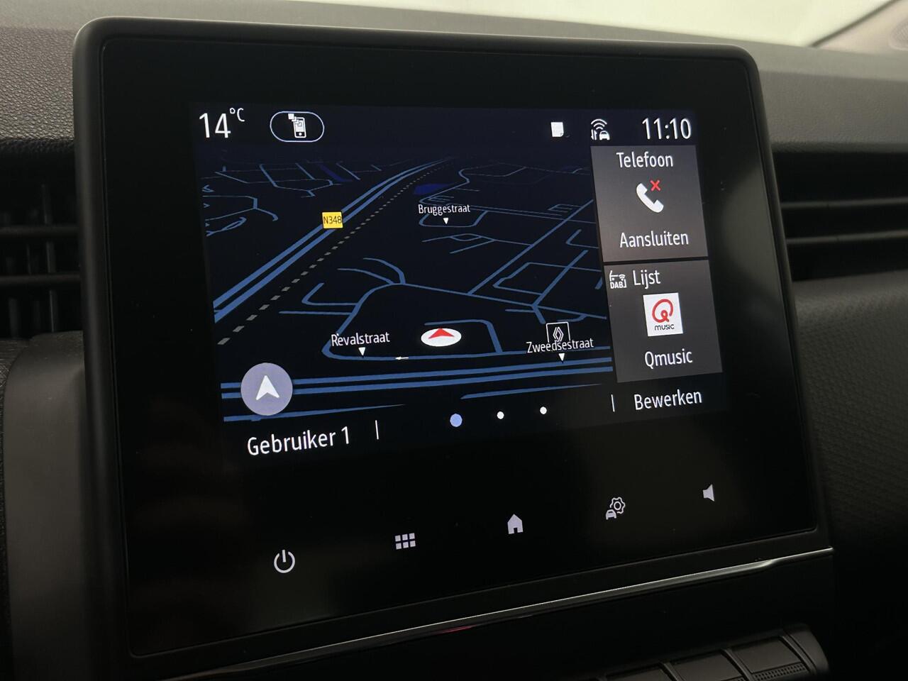 Renault CLIO 1.0 TCe 90 Intens | Navigatie | Climate Control | Cruise Control | Parkeersensoren voor, achter en achteruitrijcamera | Apple Carplay/Android Auto