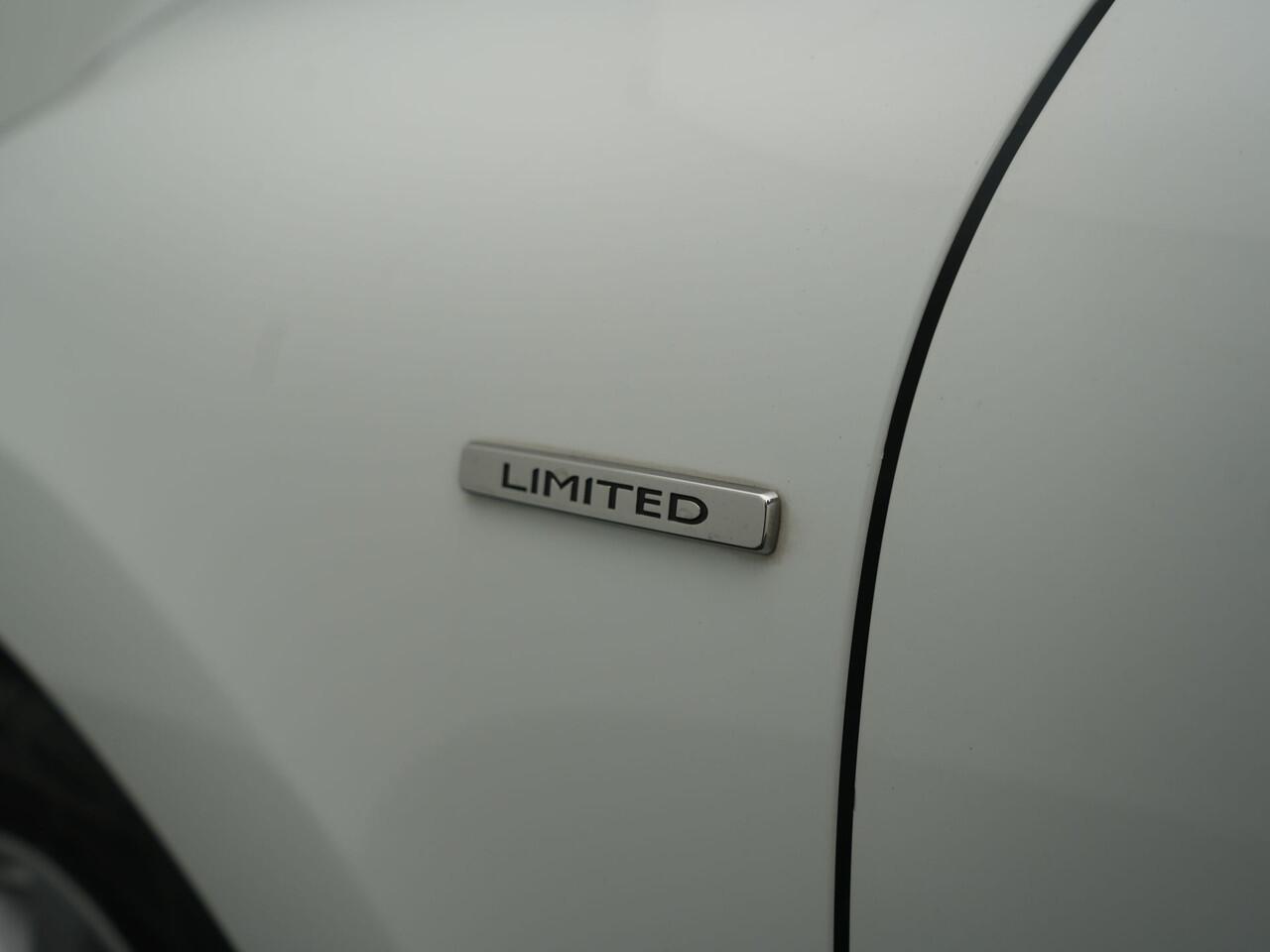 Renault CLIO TCe 90 Limited - RIJKLAARPRIJS - Cruise Control - Lichtmetalen velgen - DAB - Navigatie