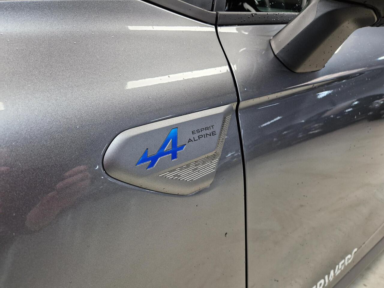 Renault CLIO 1.6 E-Tech Full Hybrid 145 esprit Alpine / Sportstoelen / Stoel- en Stuurverwarming / 17'' Velgen / 360 Graden Camera /