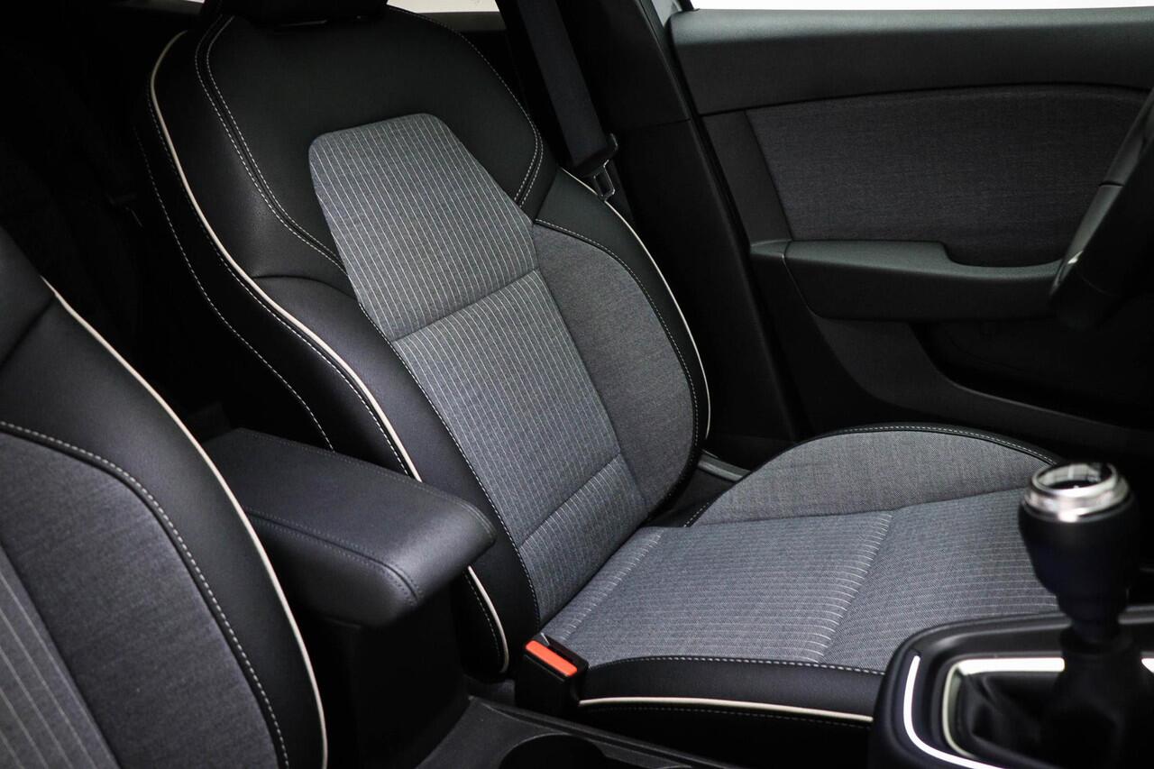 Renault CLIO 1.0 TCe 90 GPF techno | LED | NAVIGATIE | DAB | APPLE | CAMERA