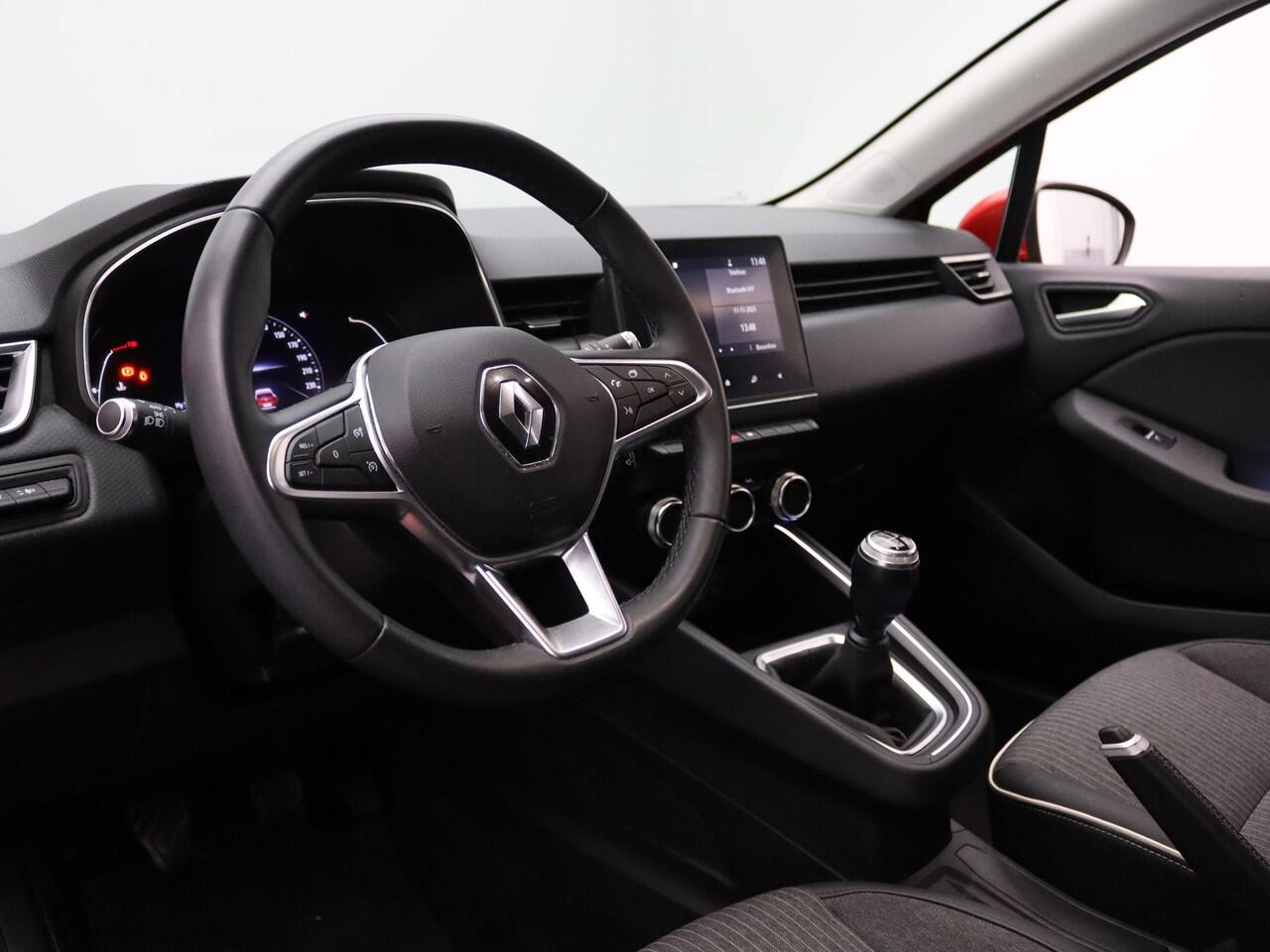 Renault CLIO 100pk TCe Intens Cruise | Climate | Carplay | Parkeersens. achter