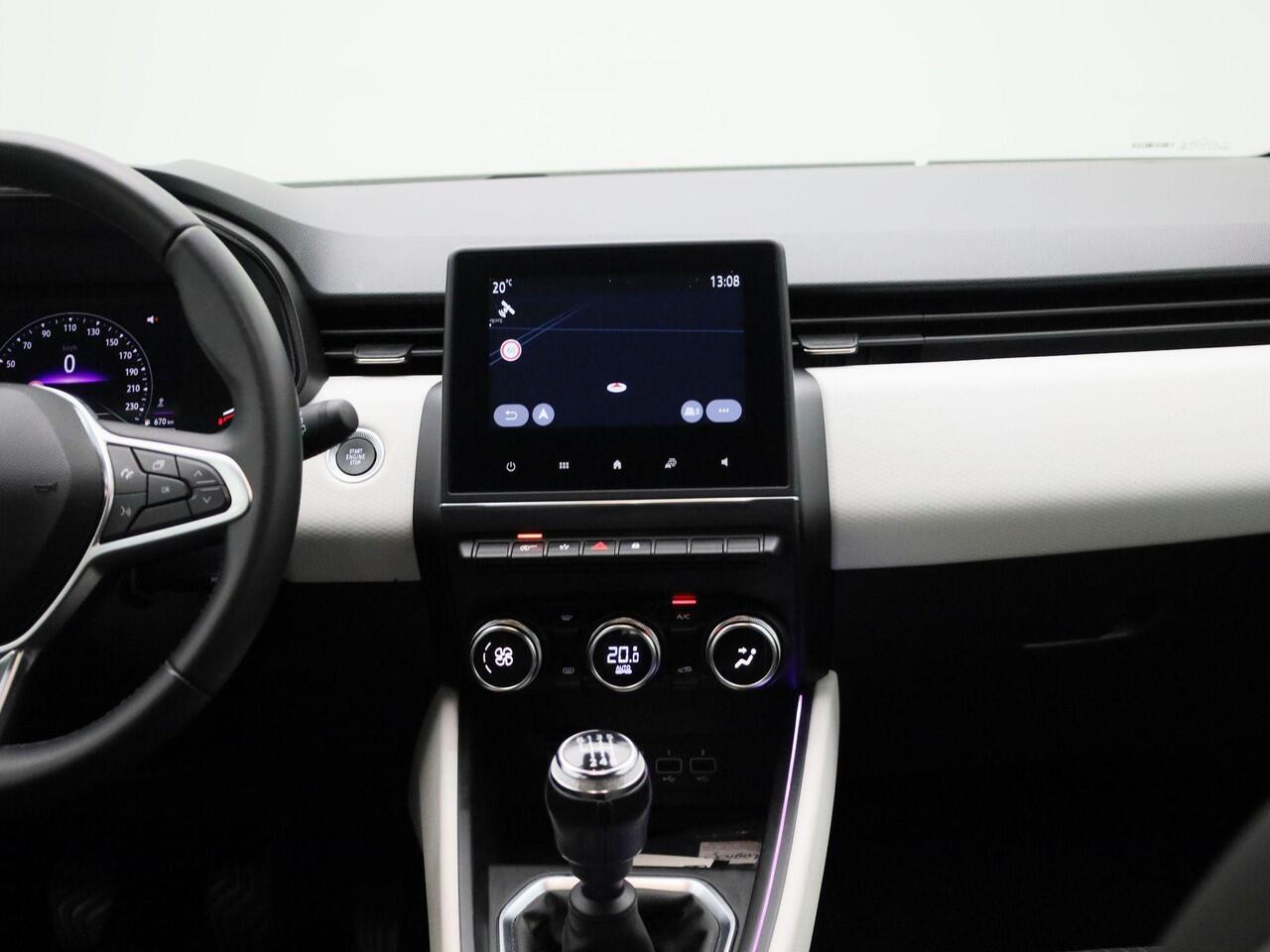 Renault CLIO 1.0 TCe 90Pk Techno | Navigatie | Keyless Entry & Go | Apple Carplay/Android Auto | Parkeersensoren & Camera | Bluetooth | Climate Control | Lichtmetalen Velgen | Privacy Glass |