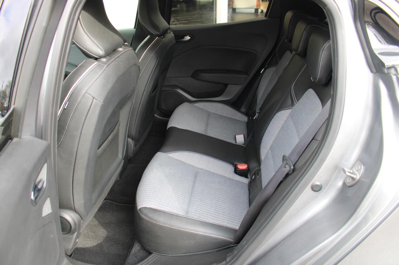 Renault CLIO 1.6 E-Tech Full Hybrid 145 techno Automaat | Navigatiesysteem | 360 Camera | Parkeersensoren | Cruise Control