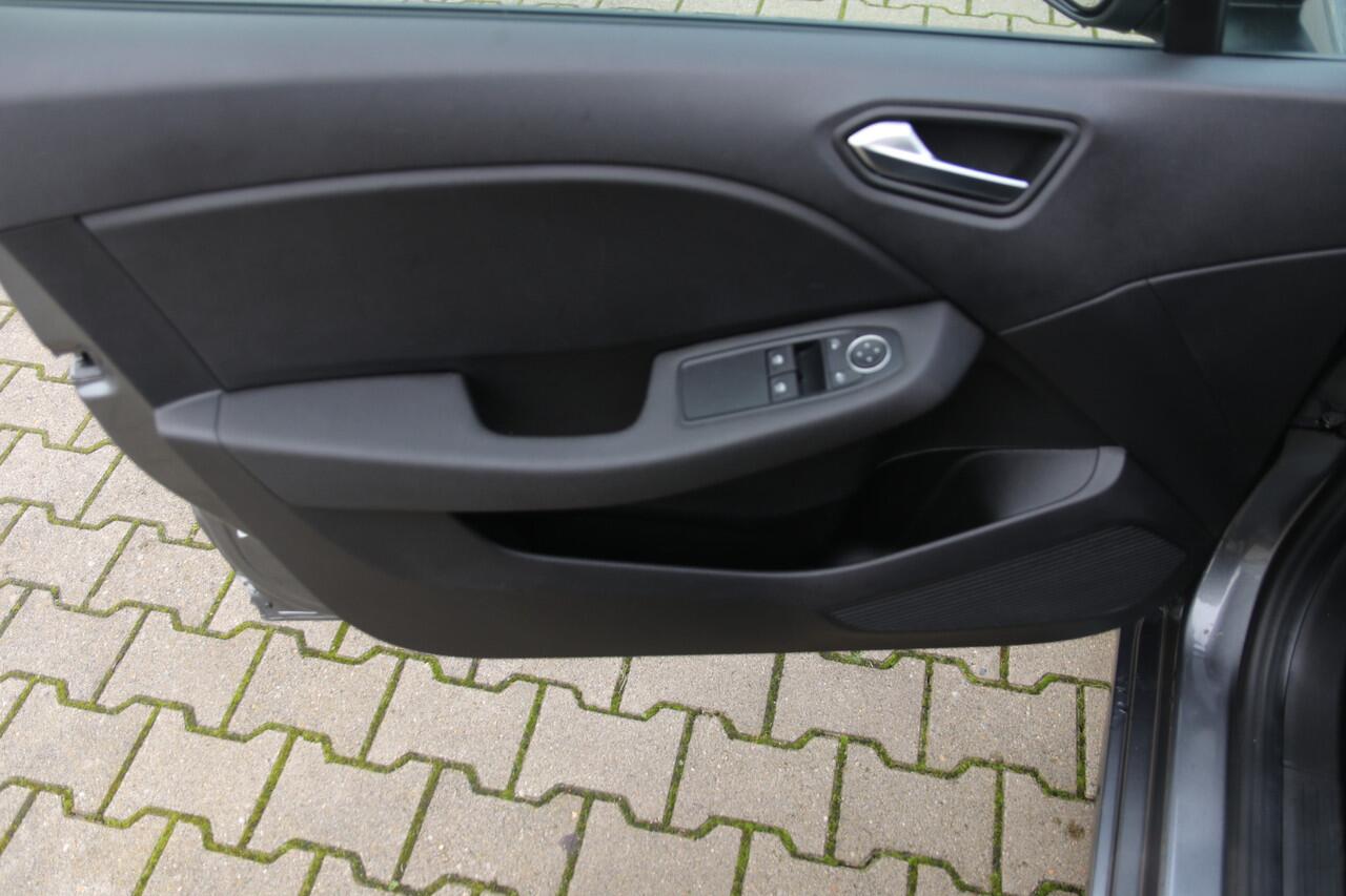 Renault CLIO 1.0 TCe 90 Equilibre Navi / Cruise