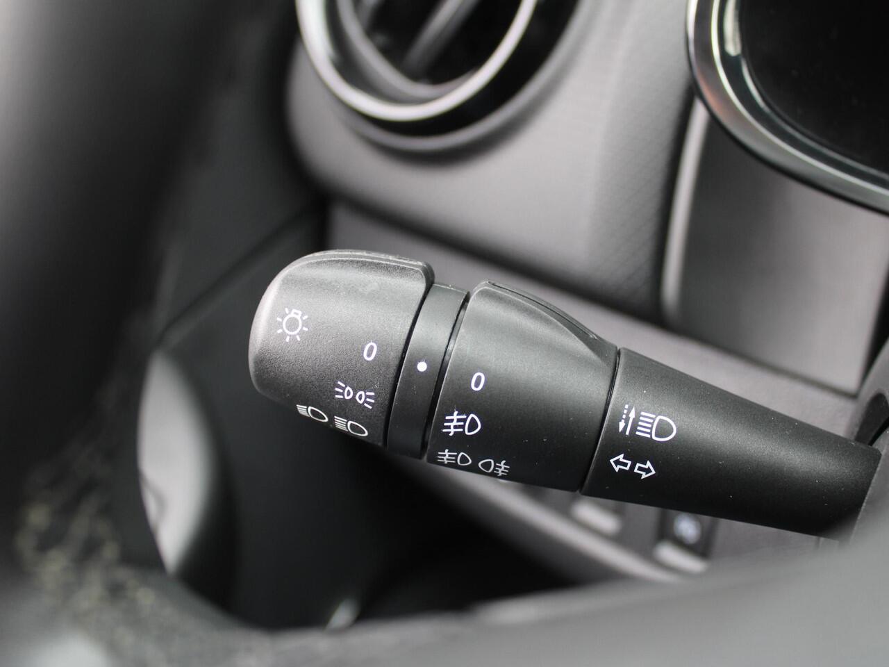 Renault CLIO 0.9 TCe Limited | Airco | Cruise | PDC | 16" LM | Navi | Carplay | Keyless | Winterset |