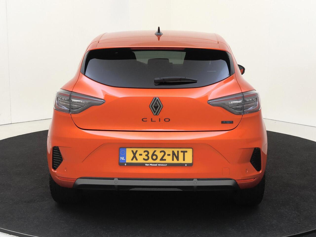 Renault CLIO 1.6 E-Tech Full Hybrid 145 esprit Alpine | BOSE Audio / 360 Camera / Pack Winter / Navi / Airco