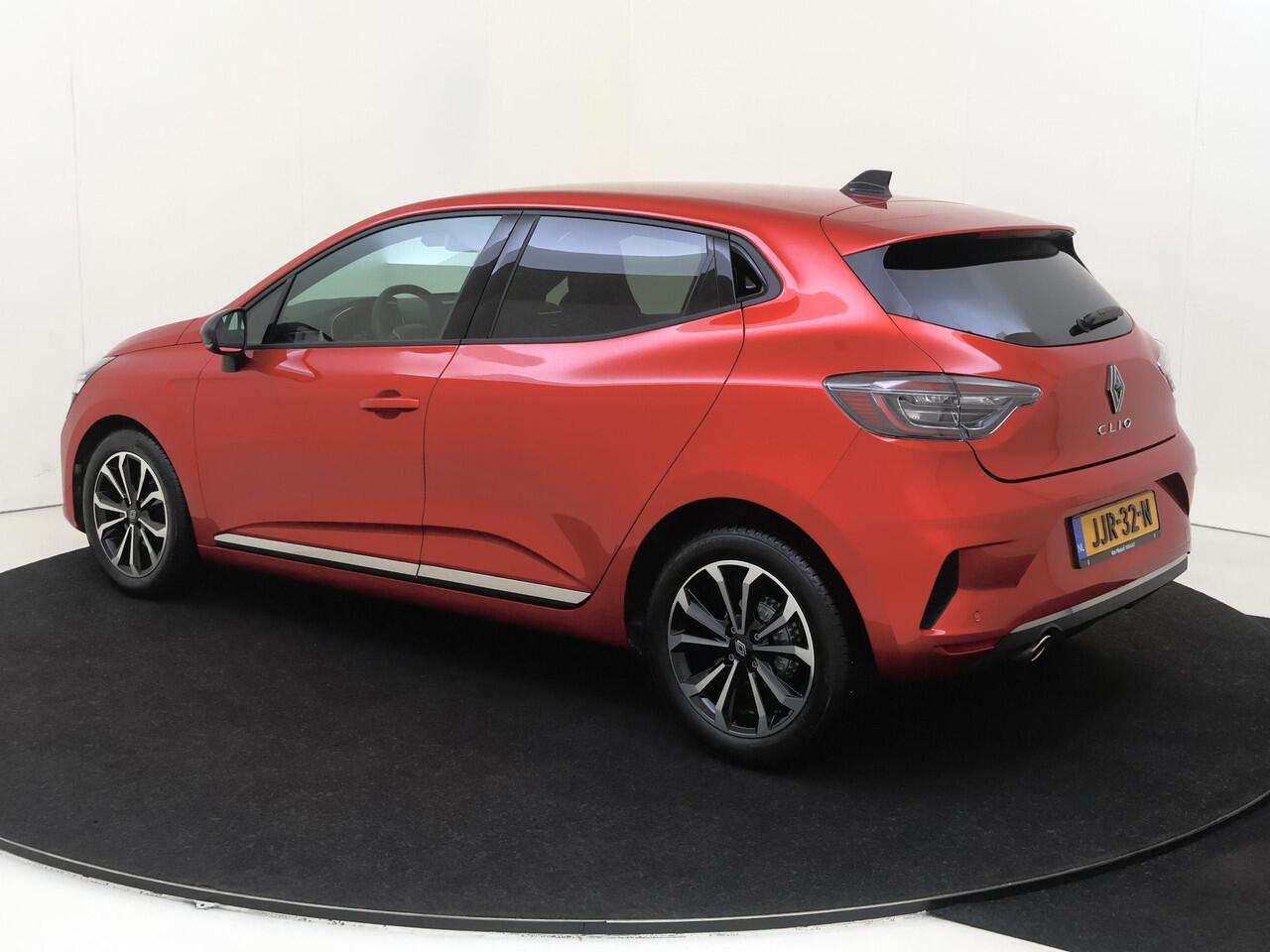 Renault CLIO TCe 90 GPF Techno | EASY LINK navigatiesysteem met Apple CarPlay & Android Auto | Achteruitrijcamera + sensoren | Climate control | 16" Lichtmetalen velgen | Metaalkleur |