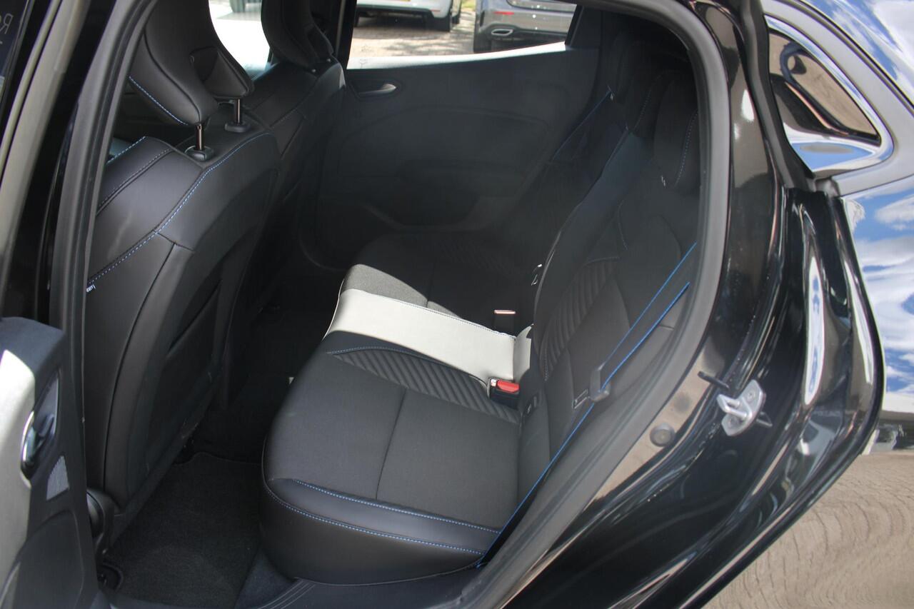 Renault CLIO 1.0 TCe 90 GPF esprit Alpine | BOSE | 360° Camera | Adaptieve cruisecontrol | Climate Control | Dodehoek sensor | LMV | LED