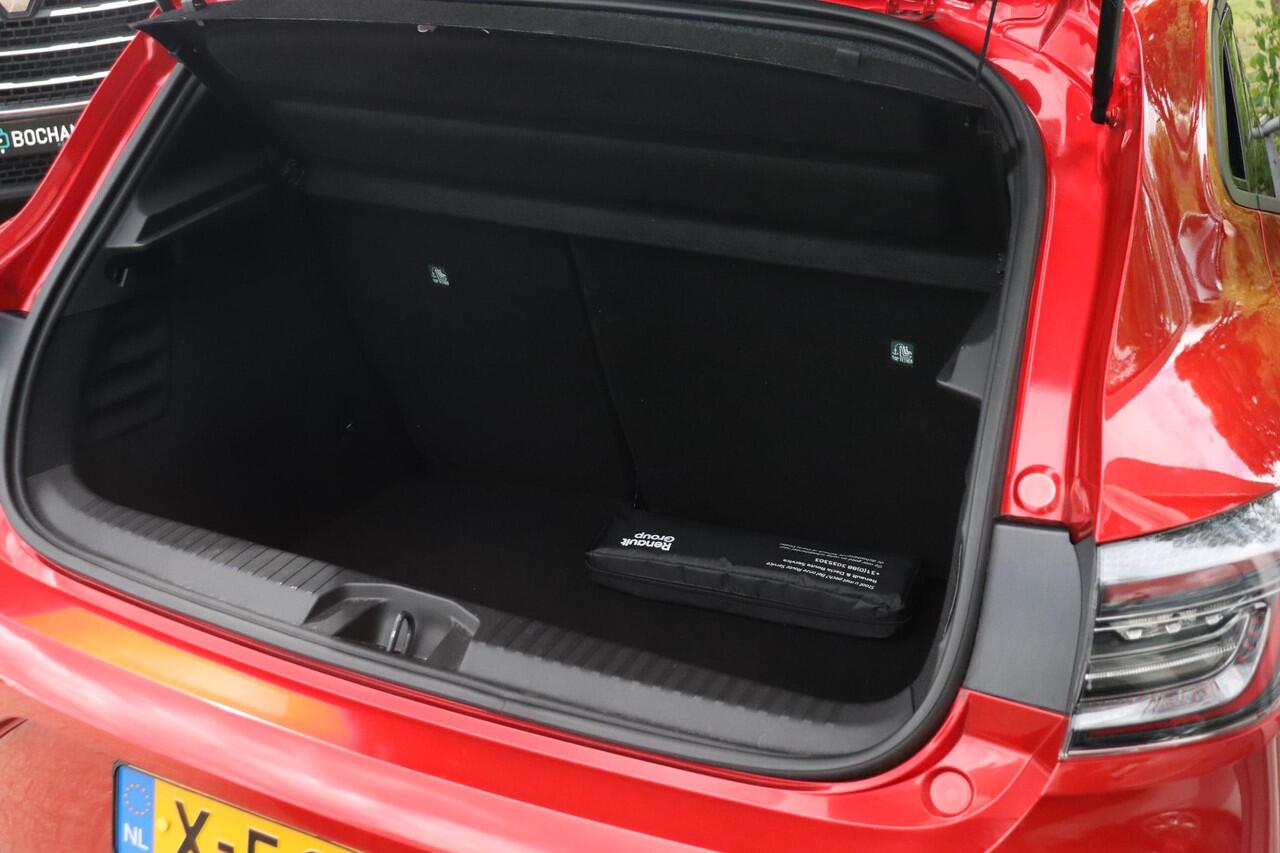 Renault CLIO 1.0 TCe 90 GPF techno | 360 Camera | Navigatie 9,3" | Climate control | LED | AppleCarplay AndroidAuto | all season banden | |