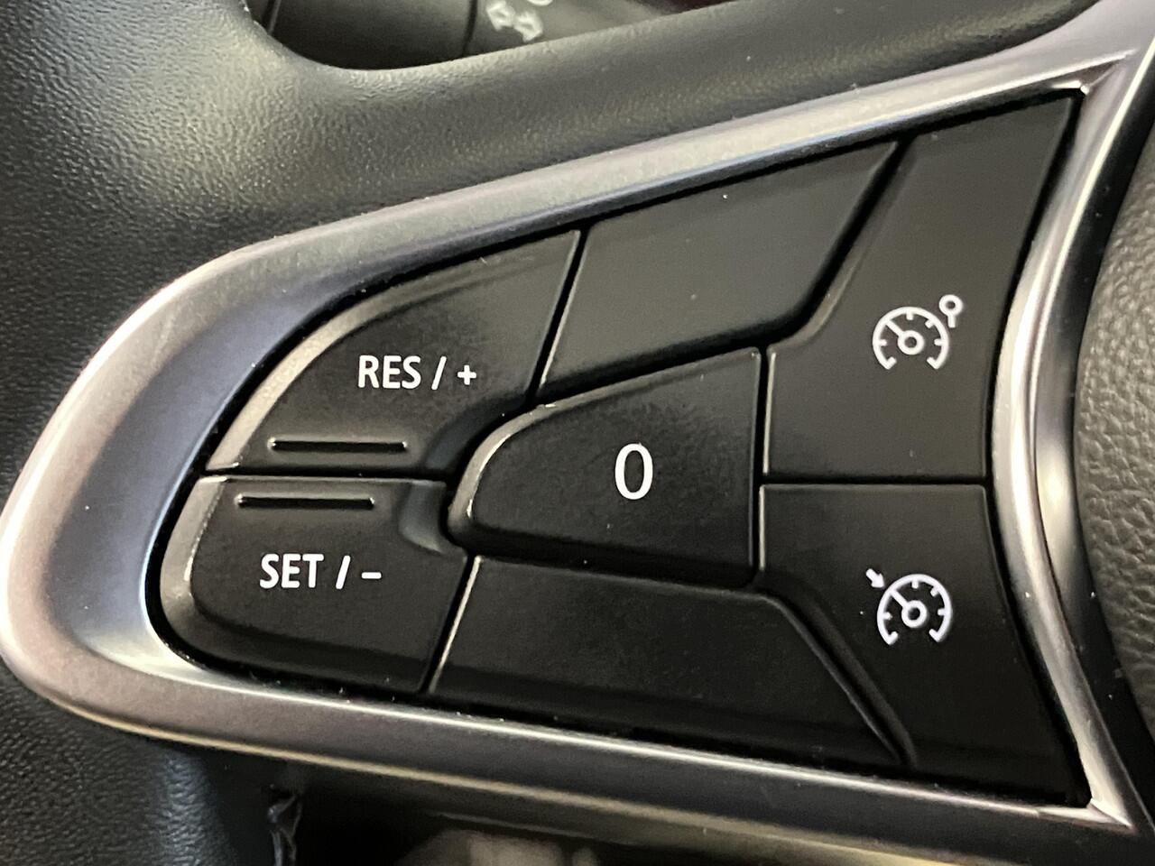 Renault CLIO TCe 90 Intens * PDC / CAMERA *