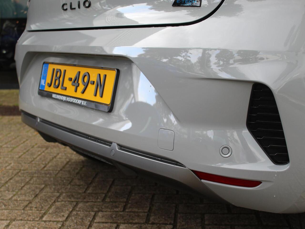 Renault CLIO 1.6 E-Tech Full Hybrid 145 esprit Alpine AUTOMAAT / DEMO / PACK CITY PREMIUM / 9,3'' NAVI / 10.25'' DASHBOARD / ADAPT. CRUISE / CAMERA / PDC / CLIMATE / APPLE CARPLAY / ANDROID AUTO / PRIVACY GLASS / DAB+ / 17'' LMV