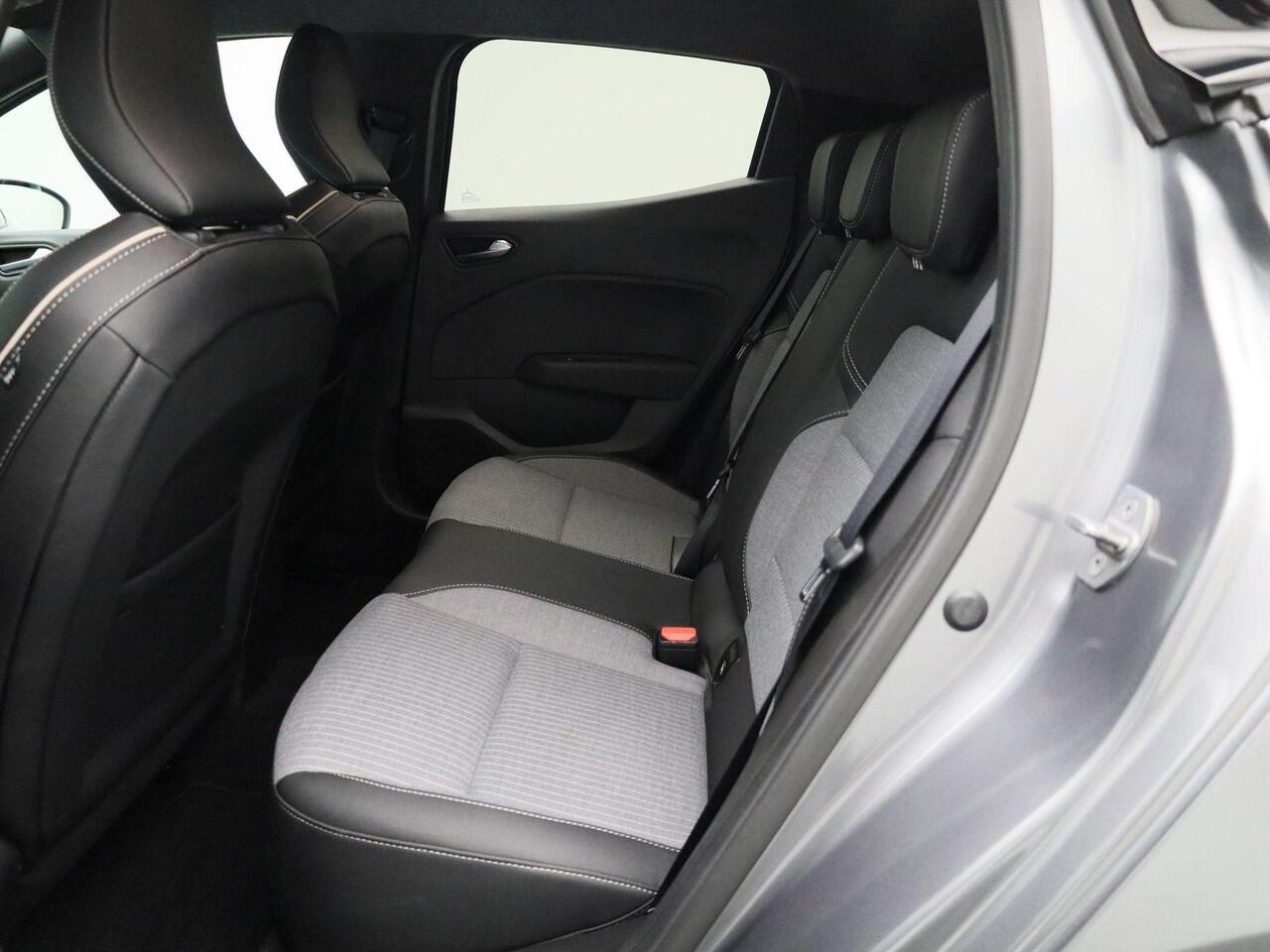 Renault CLIO 1.0 TCe 90PK GPF techno | Apple Carplay | Navigatie | Climate Control | Parkeersensoren | Camera | Keyless Entry | Cruise Control