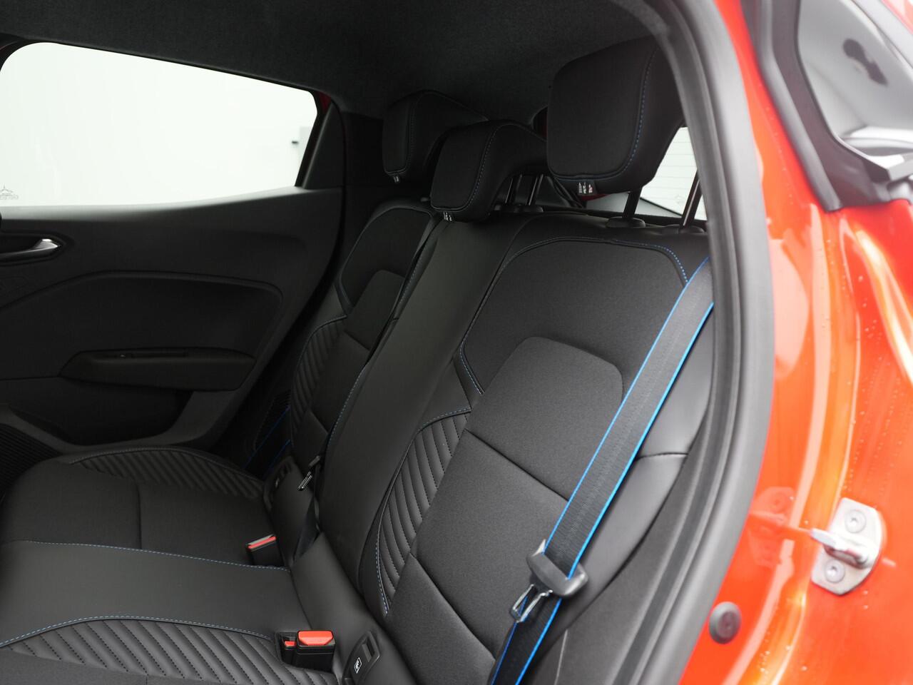 Renault CLIO 1.6 E-Tech Full Hybrid 145 esprit Alpine - Demo - Camera Rondom - Pack Winter -