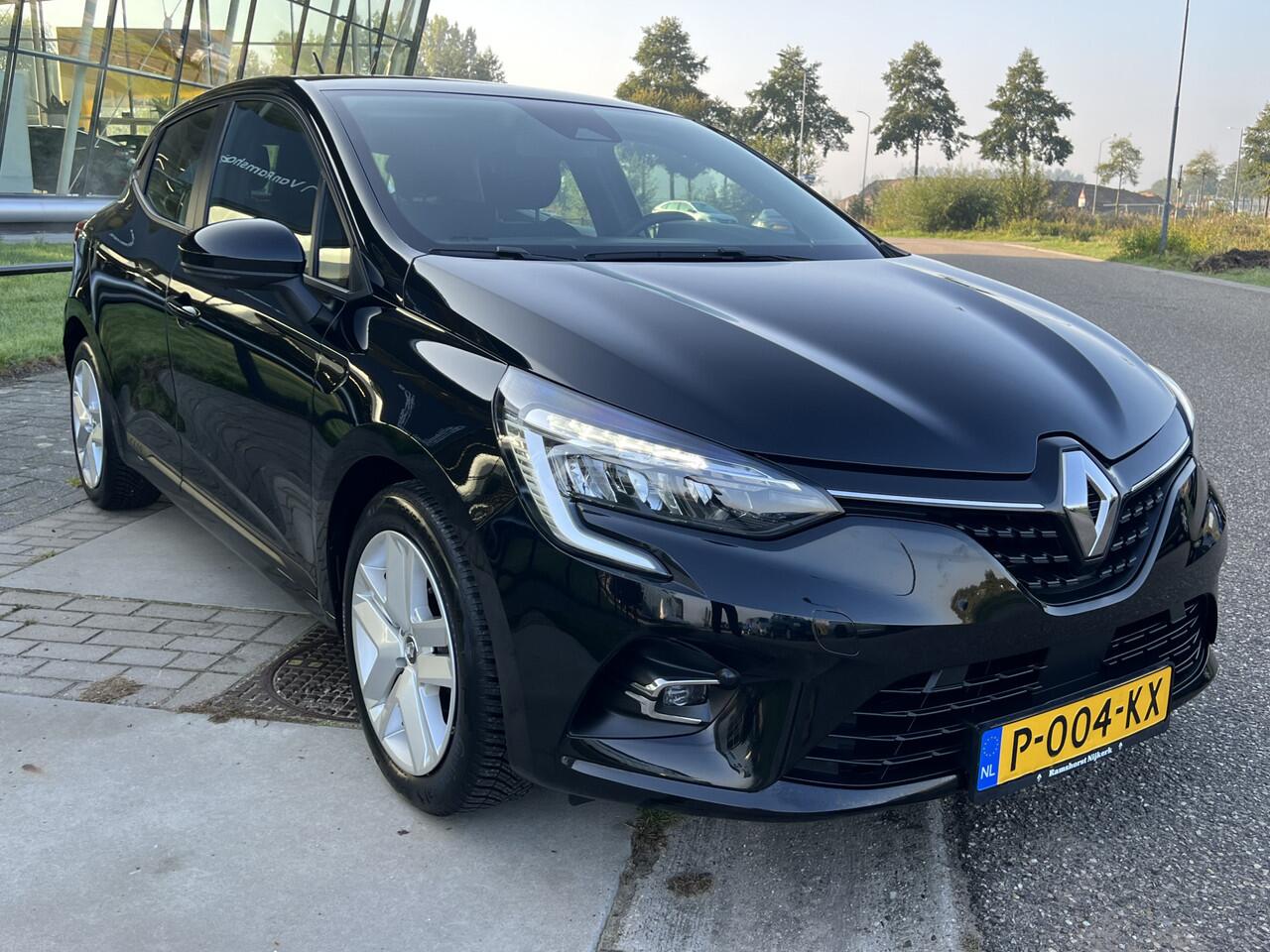 Renault CLIO 1.0 TCe / Automaat / Stoelverw. / Lage KM! / Applecarplay - Androidauto /