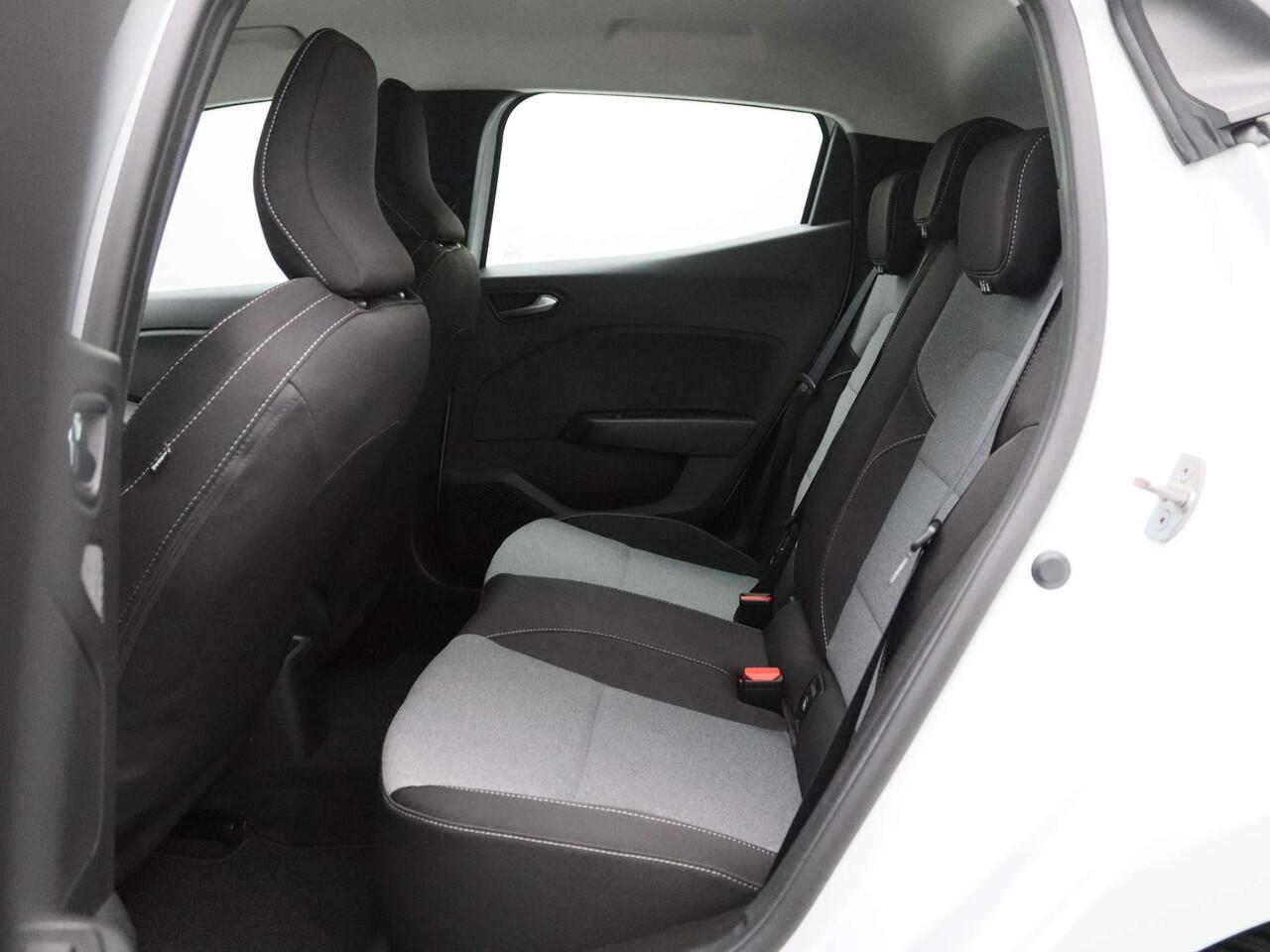 Renault CLIO 1.0 TCe 90Pk evolution | Apple / Android Carplay | Cruise Control | Airconditioning | DAB+ Radio | LED Verlichting | Verkeersbord Detectie