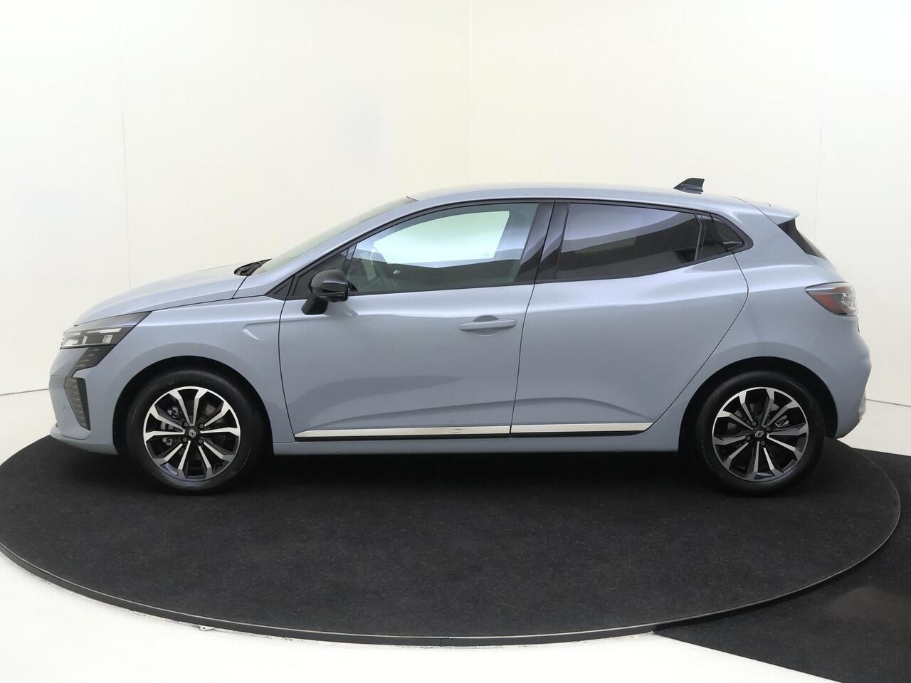 Renault CLIO 1.6 E-Tech Full Hybrid 145 techno AUTOMAAT | Navigatie | Parkeersensoren | 360 Camera |