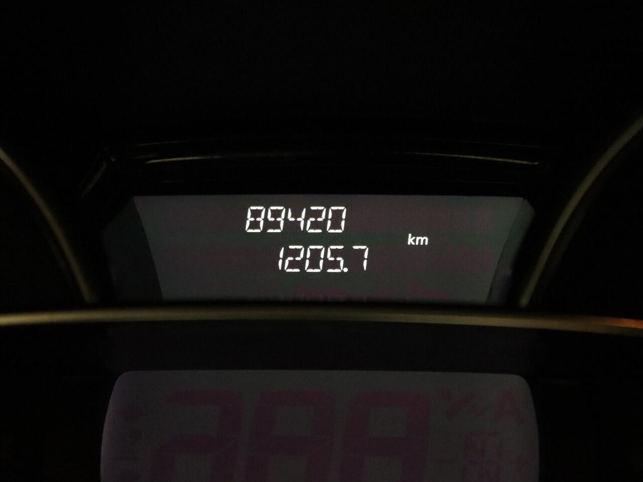 Renault CLIO Estate 90pk TCe Limited Airco | Cruise | Navi | Parkeersens. achter