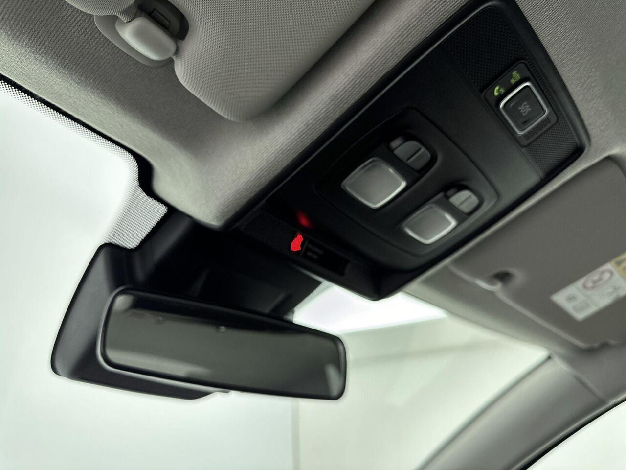 Renault CLIO 1.0 TCe Zen 100PK | Navigatie | Lichtmetalen Velgen | Cruise Control | Apple CarPlay & Android Auto