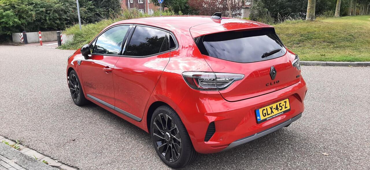 Renault CLIO 1.6 E-Tech Full Hybrid 145 esprit Alpine DEMO. AMSTERDAM WEST.