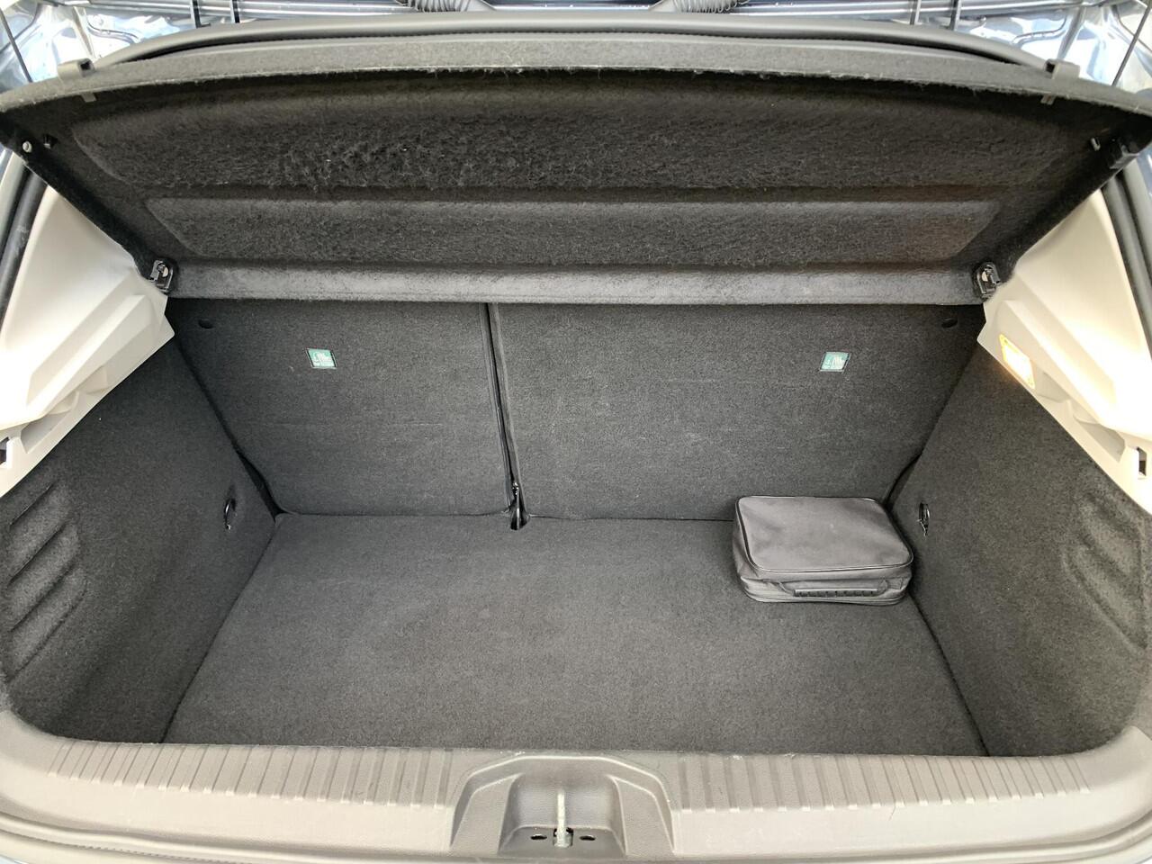 Renault CLIO 1.6 E-Tech Hybrid 140 Zen | Limited | Lane Assist | Cruise Control