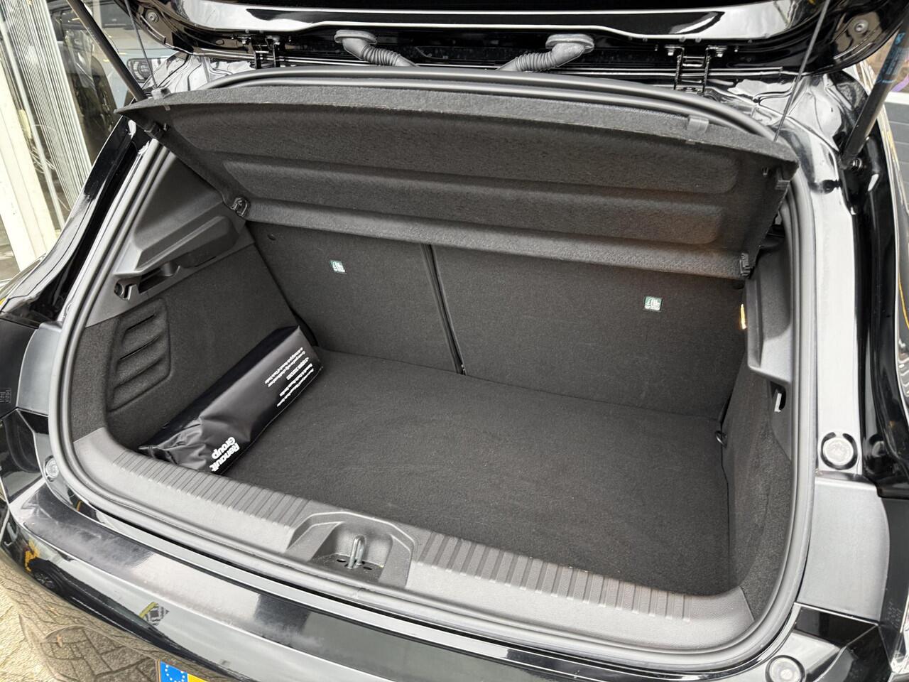 Renault CLIO 1.6 E-Tech Full Hybrid 145 techno | NAP | 360 graden camera | Navigatie | Climate Control | DAB | Key-less | Cruise | Lichtmetaal |