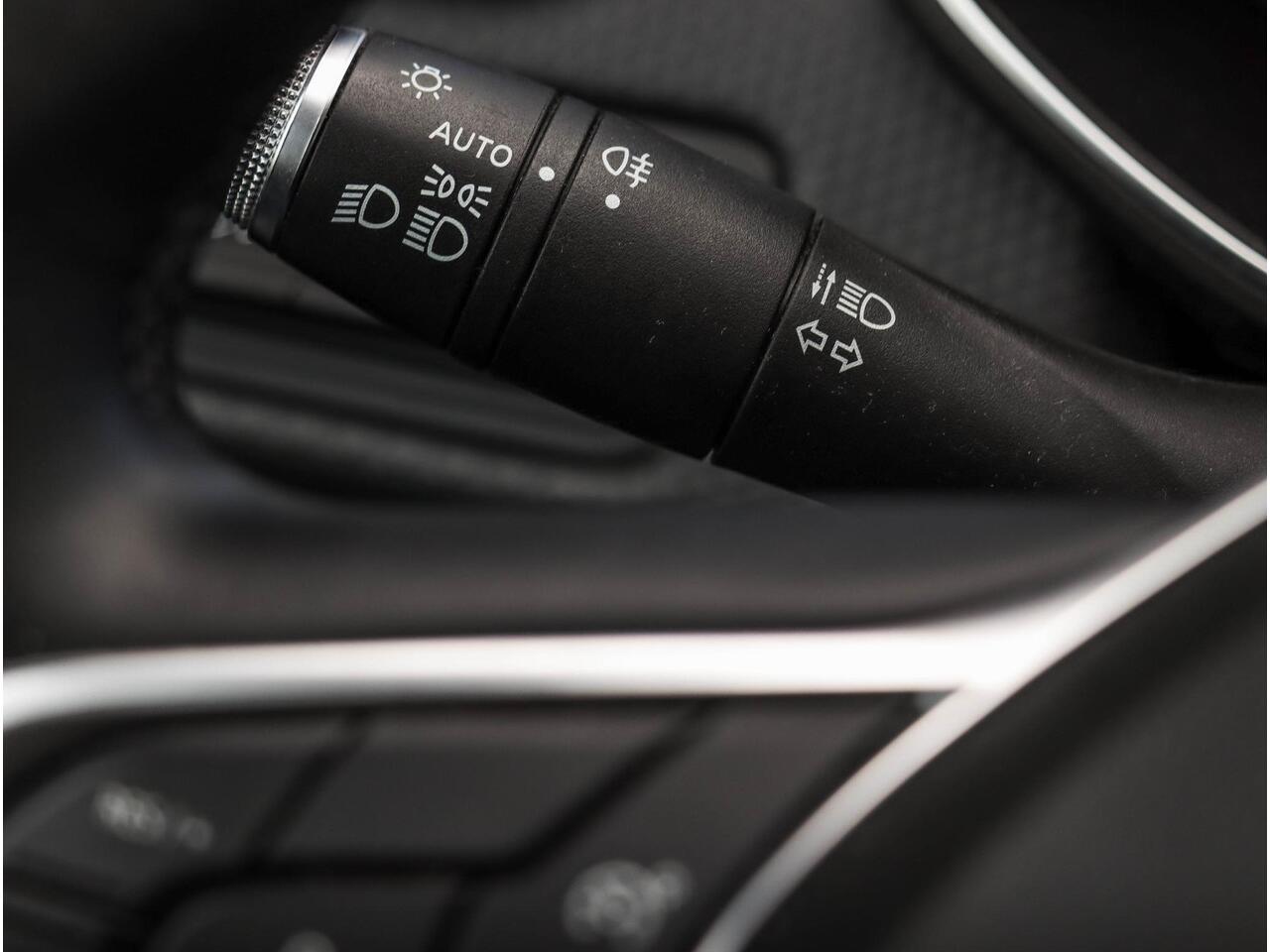 Renault CLIO 1.0 TCe 90 Zen | Navigatie | Parkeersensoren