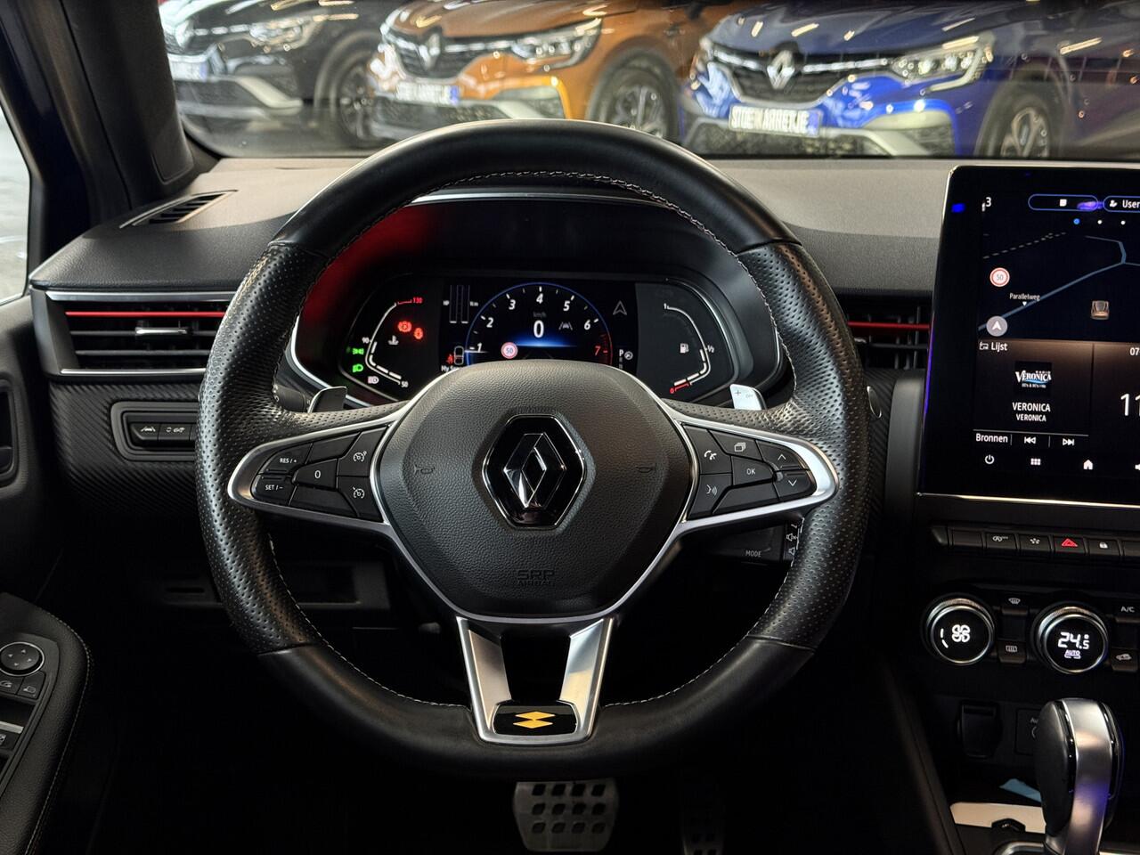 Renault CLIO 1.3 TCe 130pk R.S. Line | Groot Navi | 17" | Camera | PDC V+A | Carplay | Led |