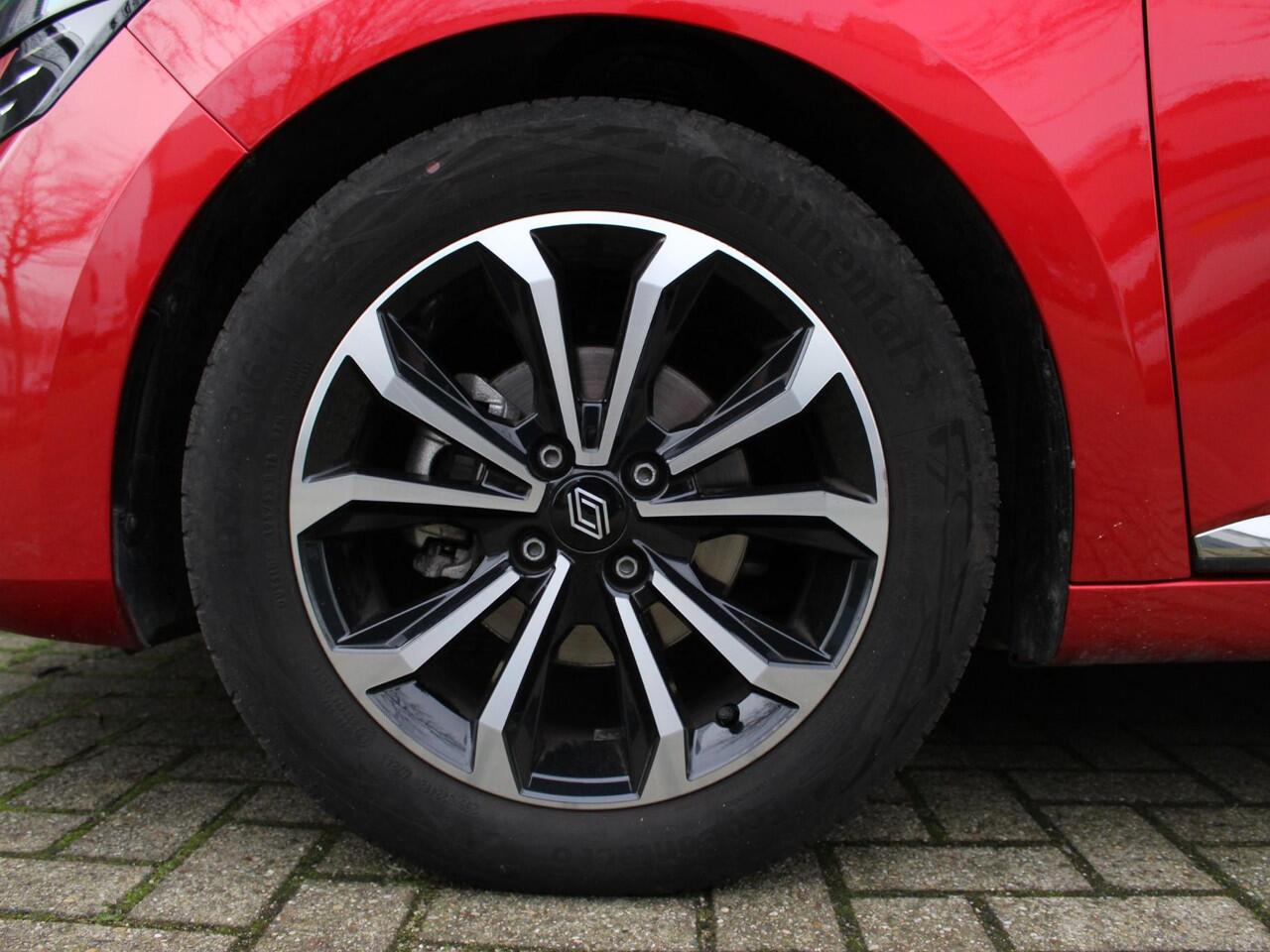 Renault CLIO TCe 90 Techno / DEMO / 24.000KM / CAMERA / PDC A / CLIMATE / CRUISE / APPLE CARPLAY / ANDROID AUTO / PRIVACY GLASS / DAB+ / 16'' LMV