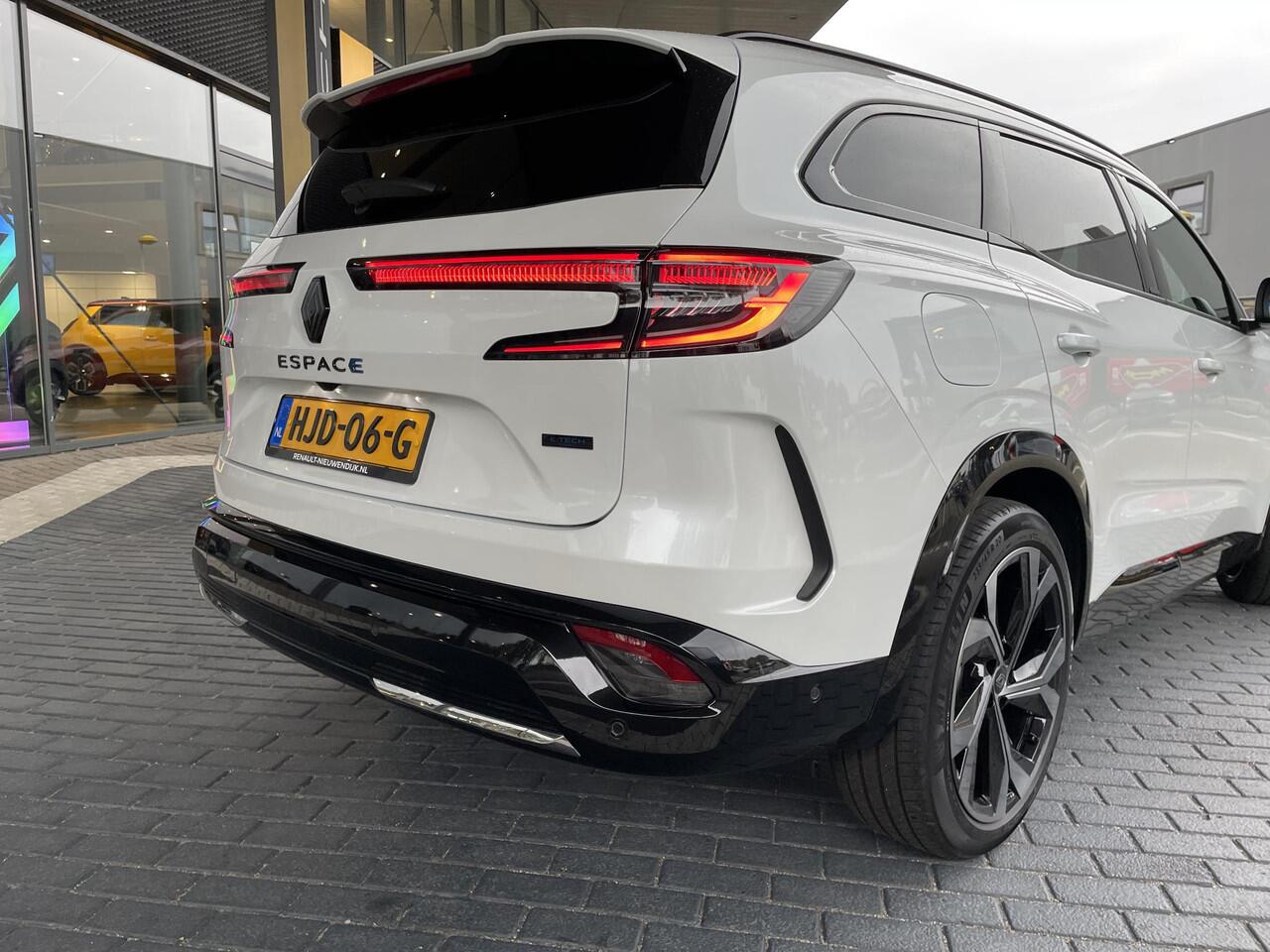 Renault ESPACE E-Tech full hybrid 200 esprit Alpine 7p. / PACK HARMAN KARDON / PACK ADVANCED DRIVING ASSIST