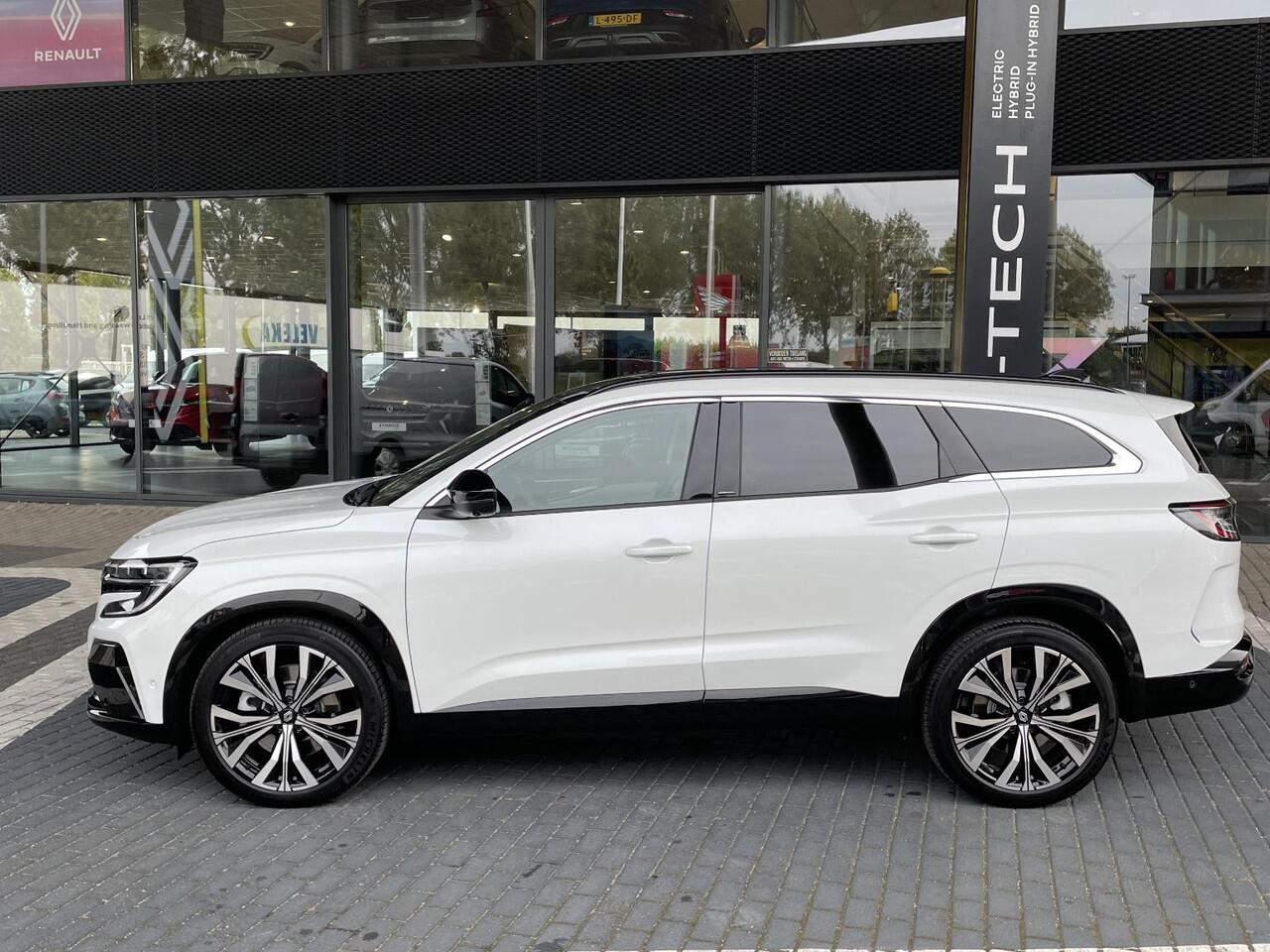 Renault ESPACE E-Tech full hybrid 200 iconic 7p. / PANORAMADAK / PACK HARMAN KARDON / PACK ADVANCED DRIVING ASSIST