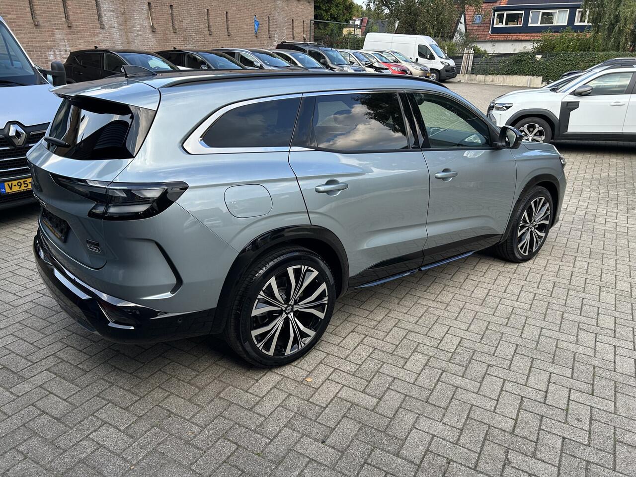 Renault ESPACE E-Tech full hybrid 200 iconic 5p.