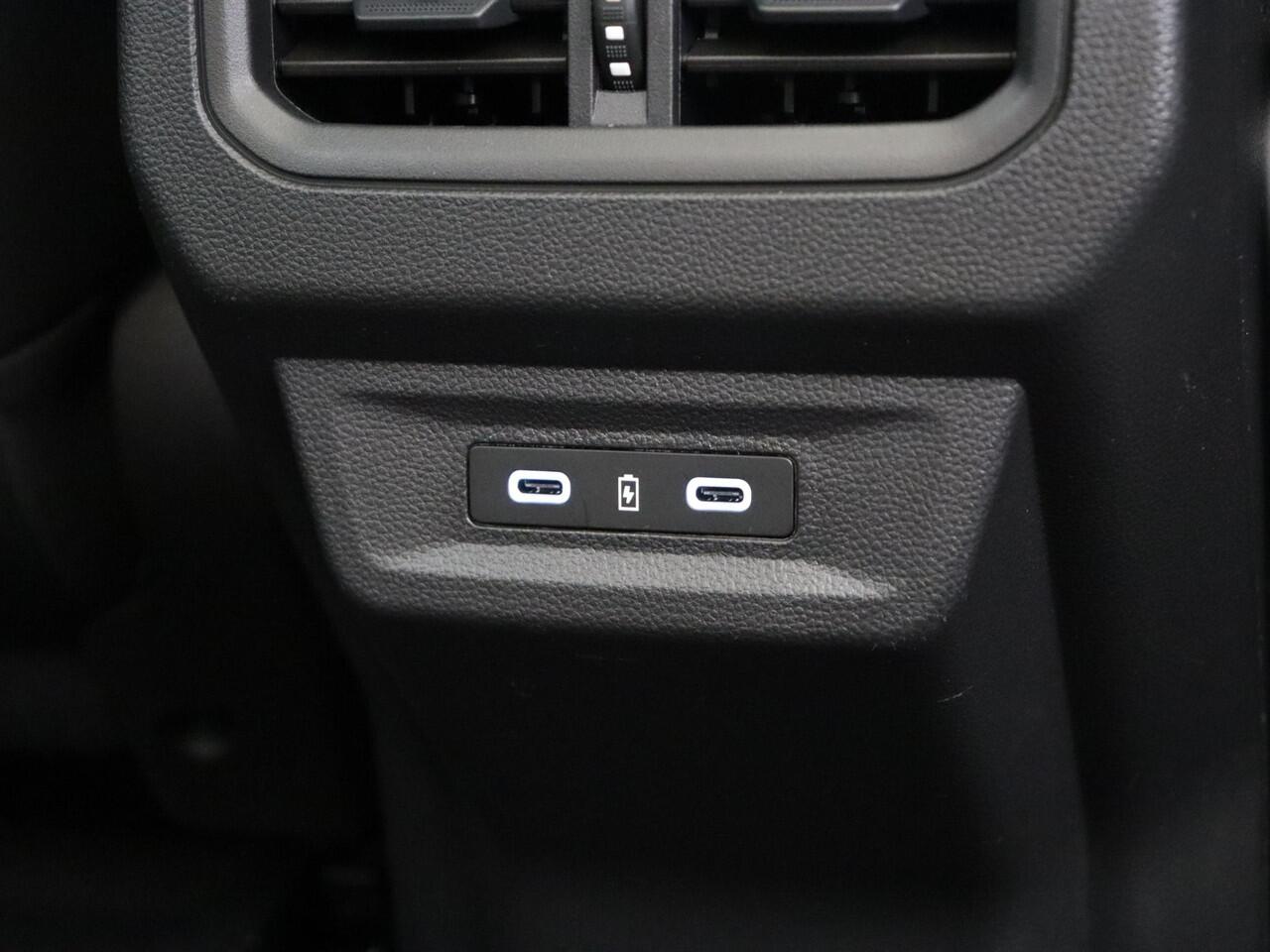 Renault ESPACE E-Tech full hybrid 200pk iconic 7p. | Harman kardon | Panoramisch vast glazen dak | HUD | Matrix LED koplampen |