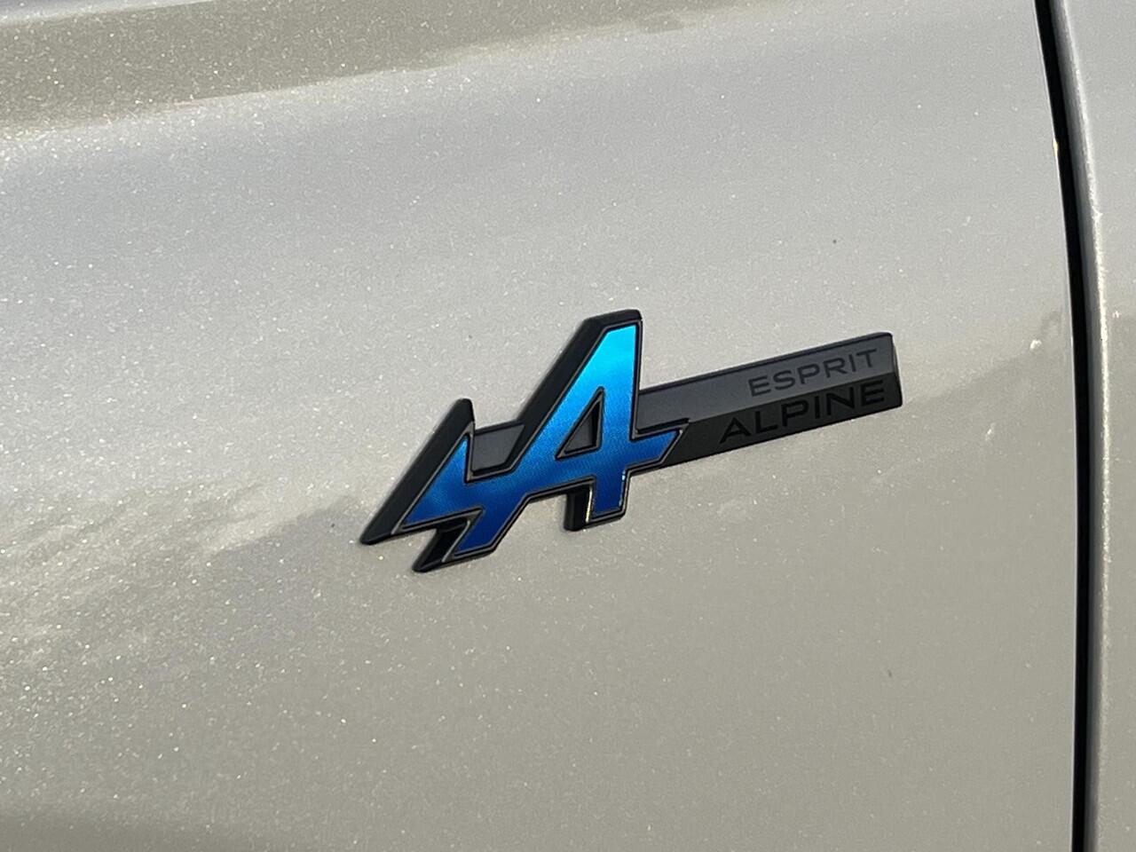 Renault ESPACE E-Tech full hybrid 200 esprit Alpine 7p. Panorama glazen dak * Harman & Kardon * Pack Advanced Driving Assist