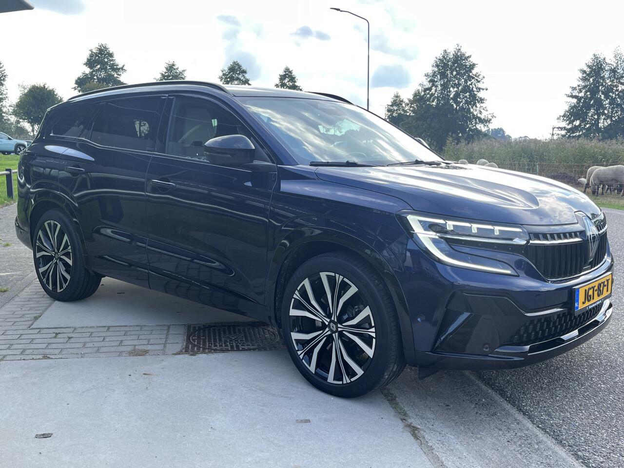 Renault ESPACE hybrid 200 iconic 7-Persoons / Harman-Kardon / 4-Control / Stoelverw. + Stuurverw. / 360' Camera / Apple Carplay - Android Auto / 20'' LMV /